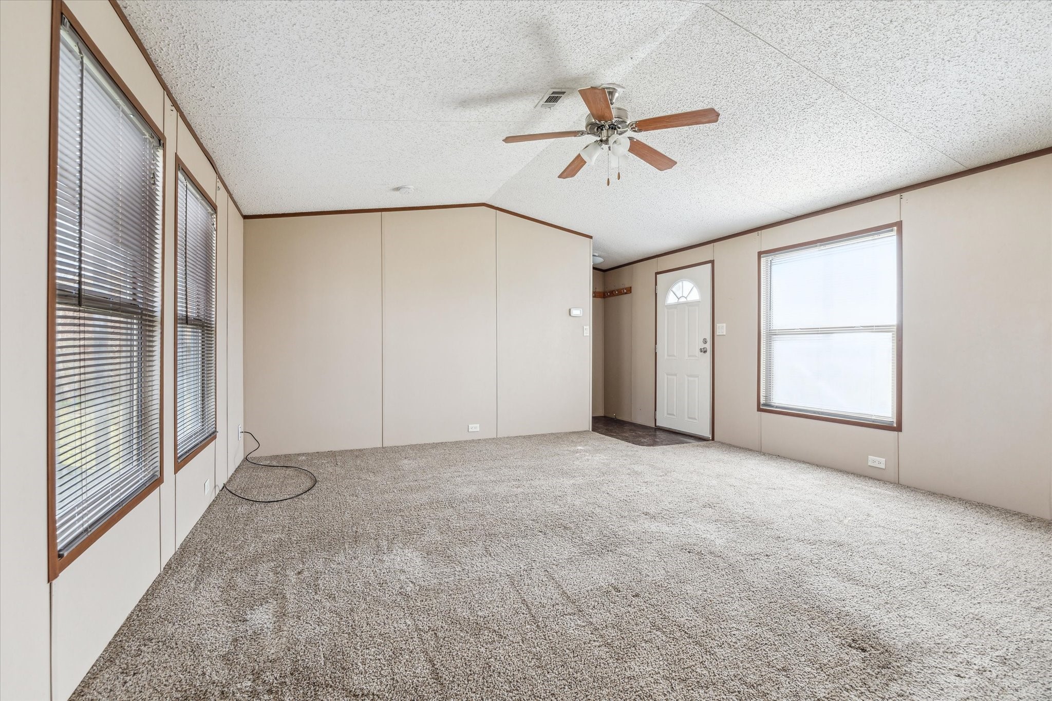 3733 County Road 101b Property Photo 8
