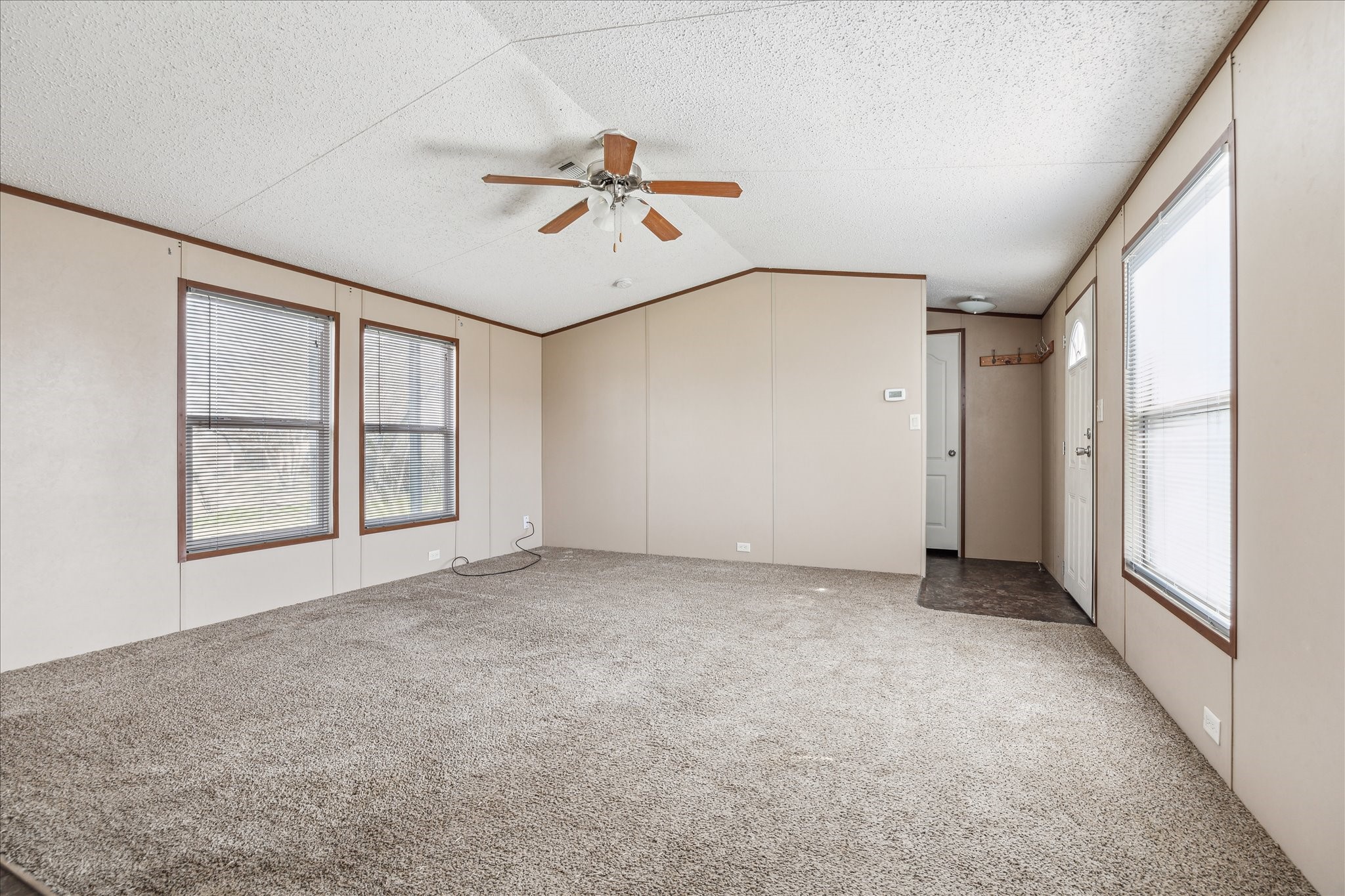 3733 County Road 101b Property Photo 9