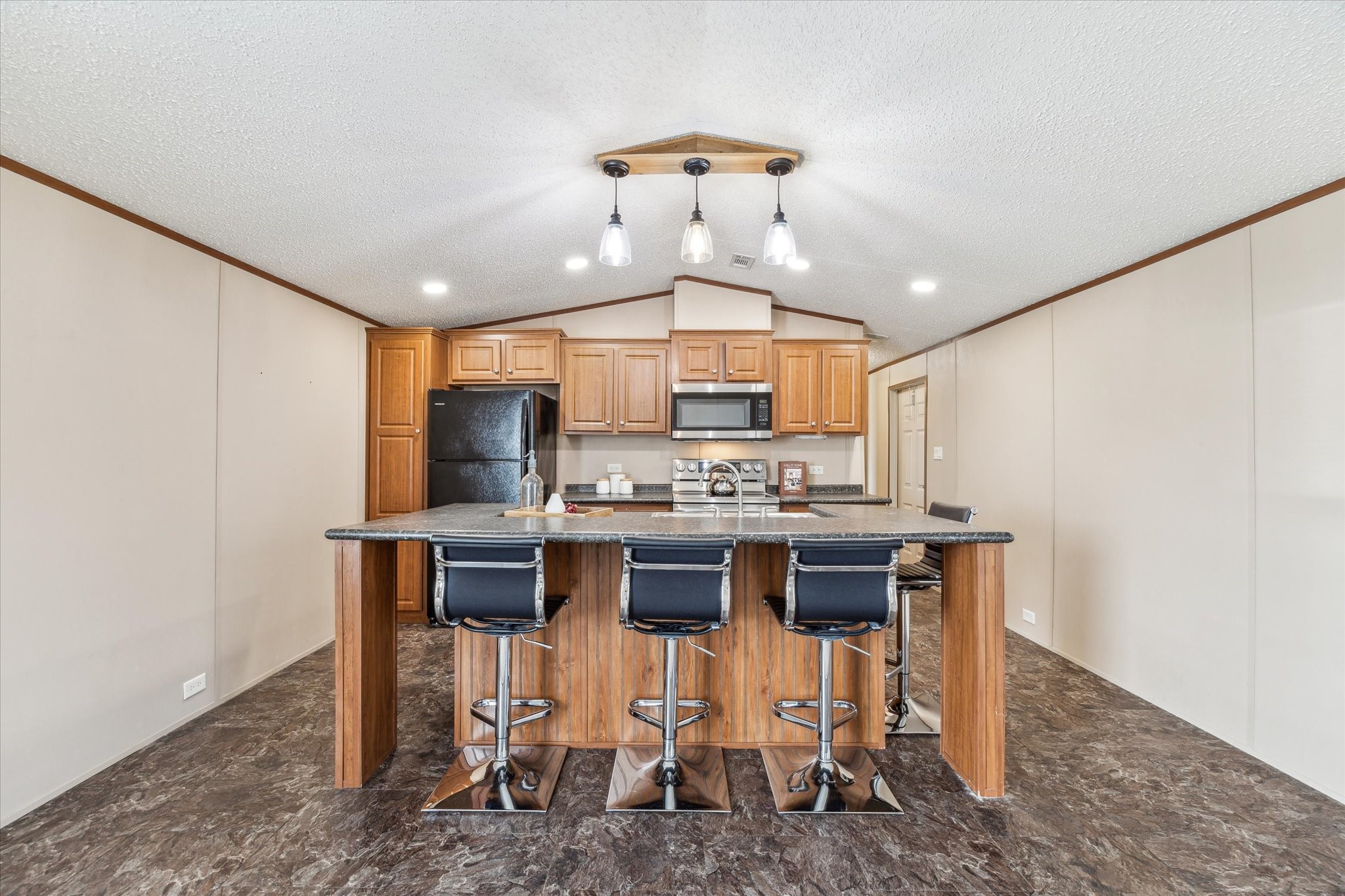 3733 County Road 101b Property Photo 11