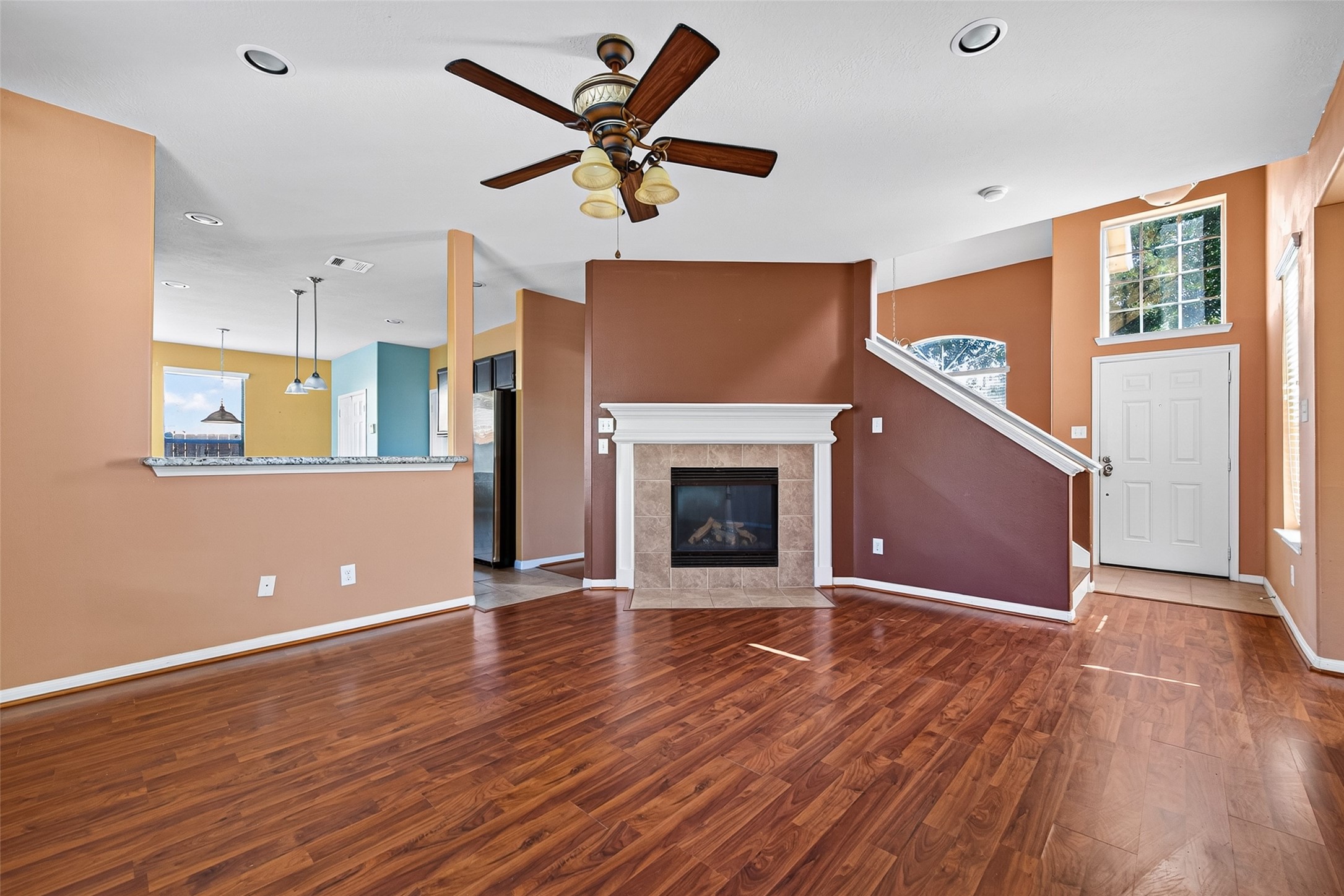 24511 Kestrel View Property Photo 3