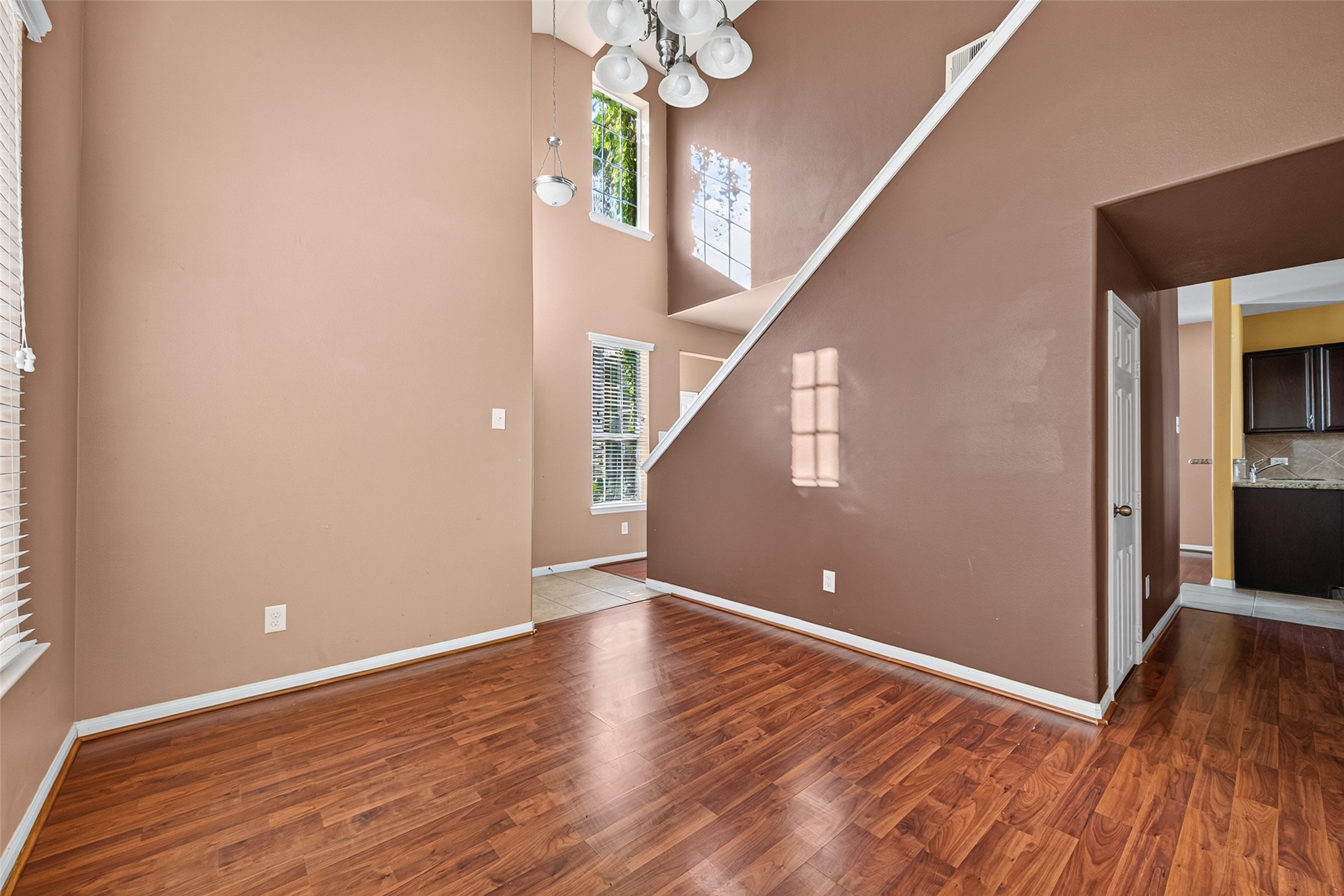 24511 Kestrel View Property Photo 5