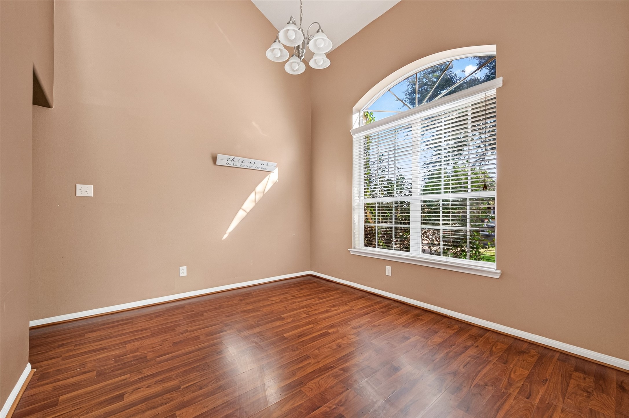 24511 Kestrel View Property Photo 6