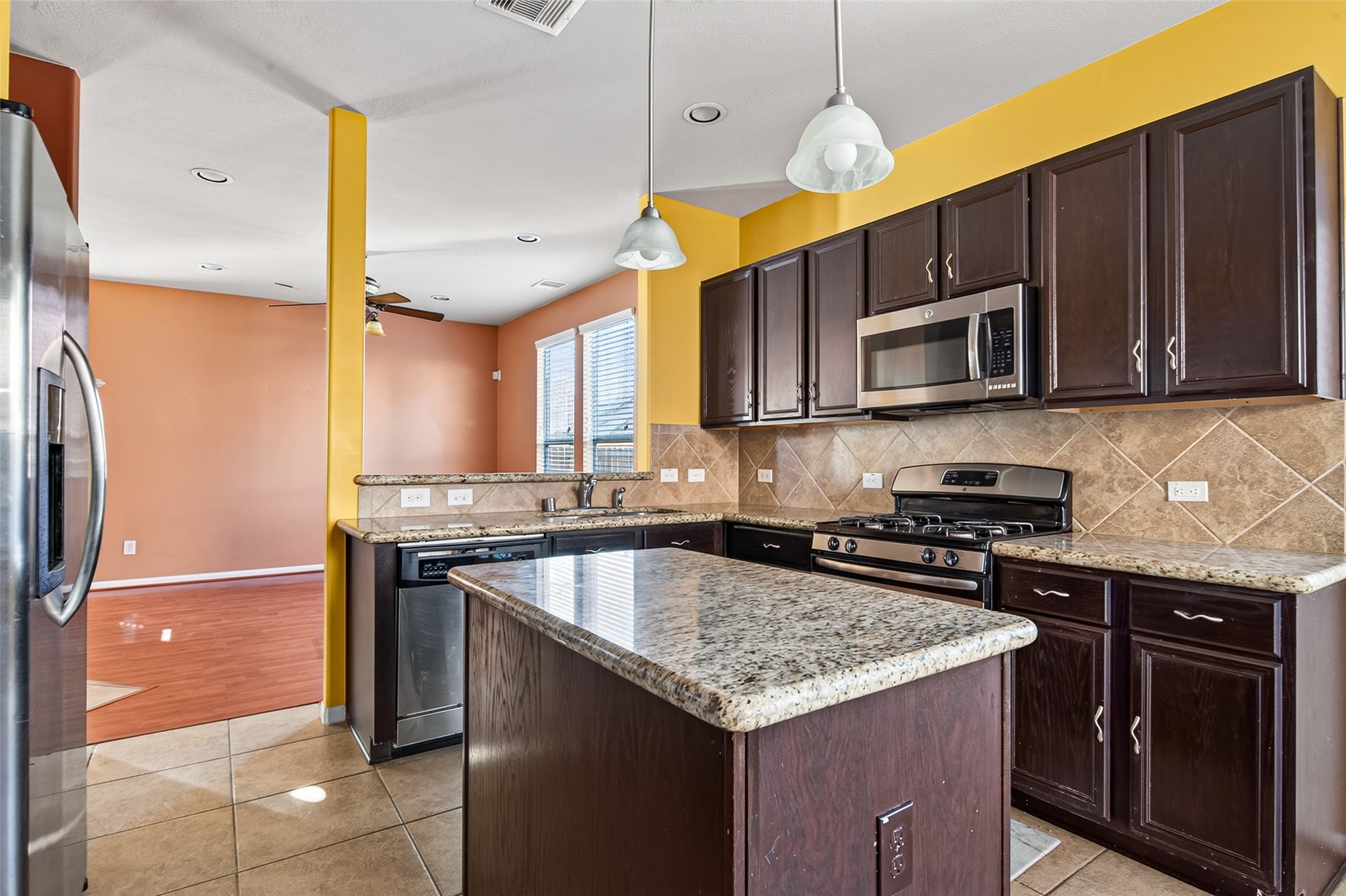 24511 Kestrel View Property Photo 10