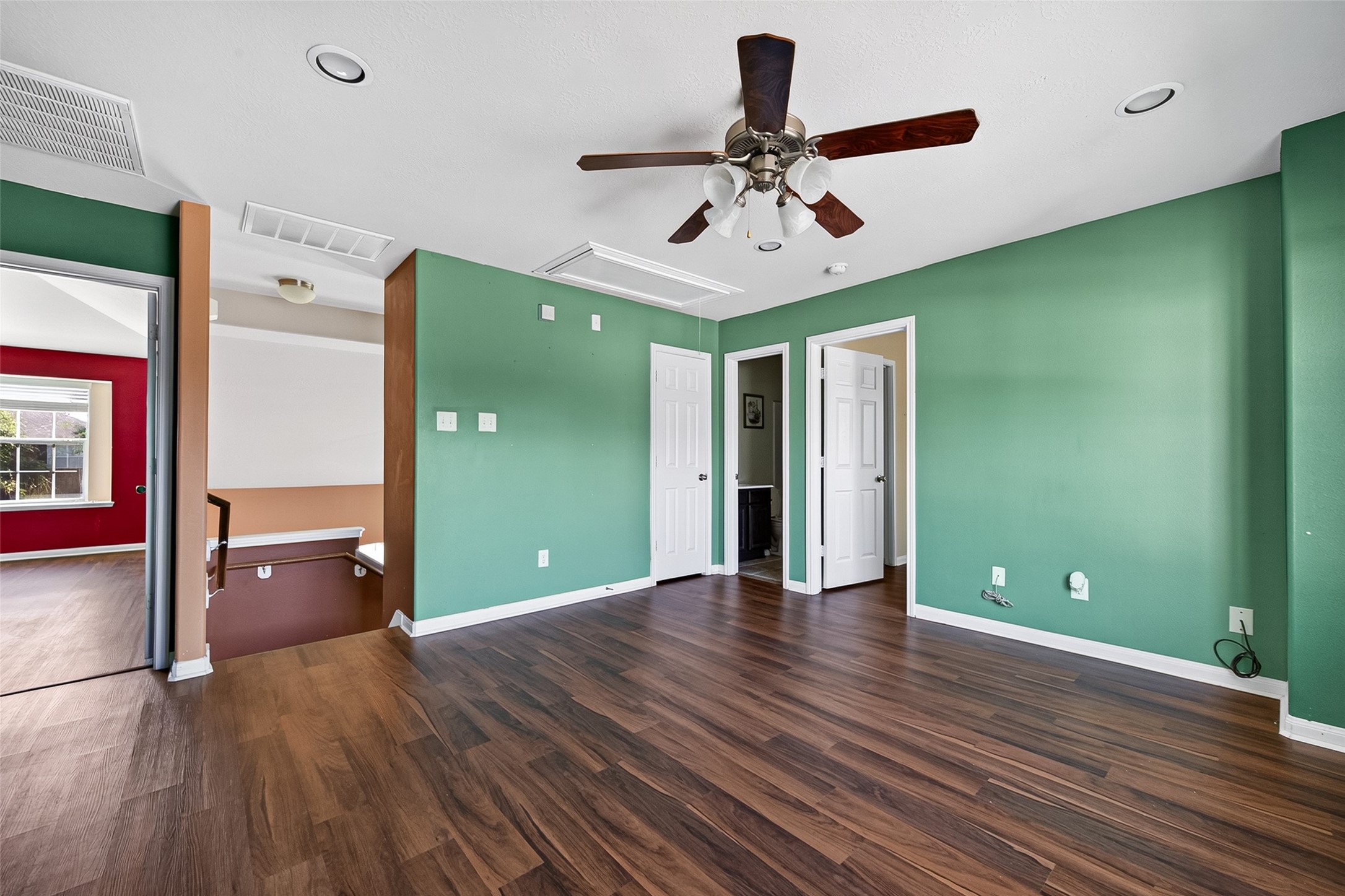24511 Kestrel View Property Photo 14