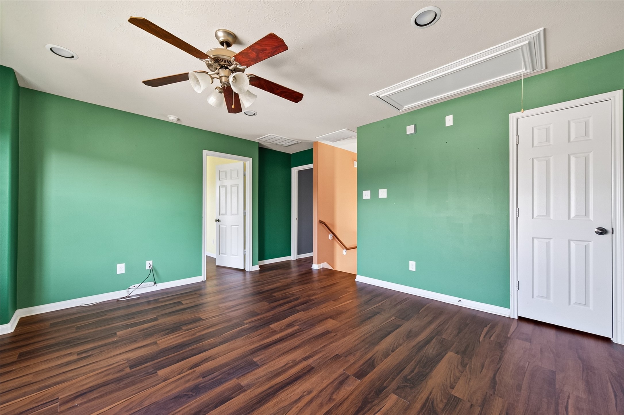 24511 Kestrel View Property Photo 15