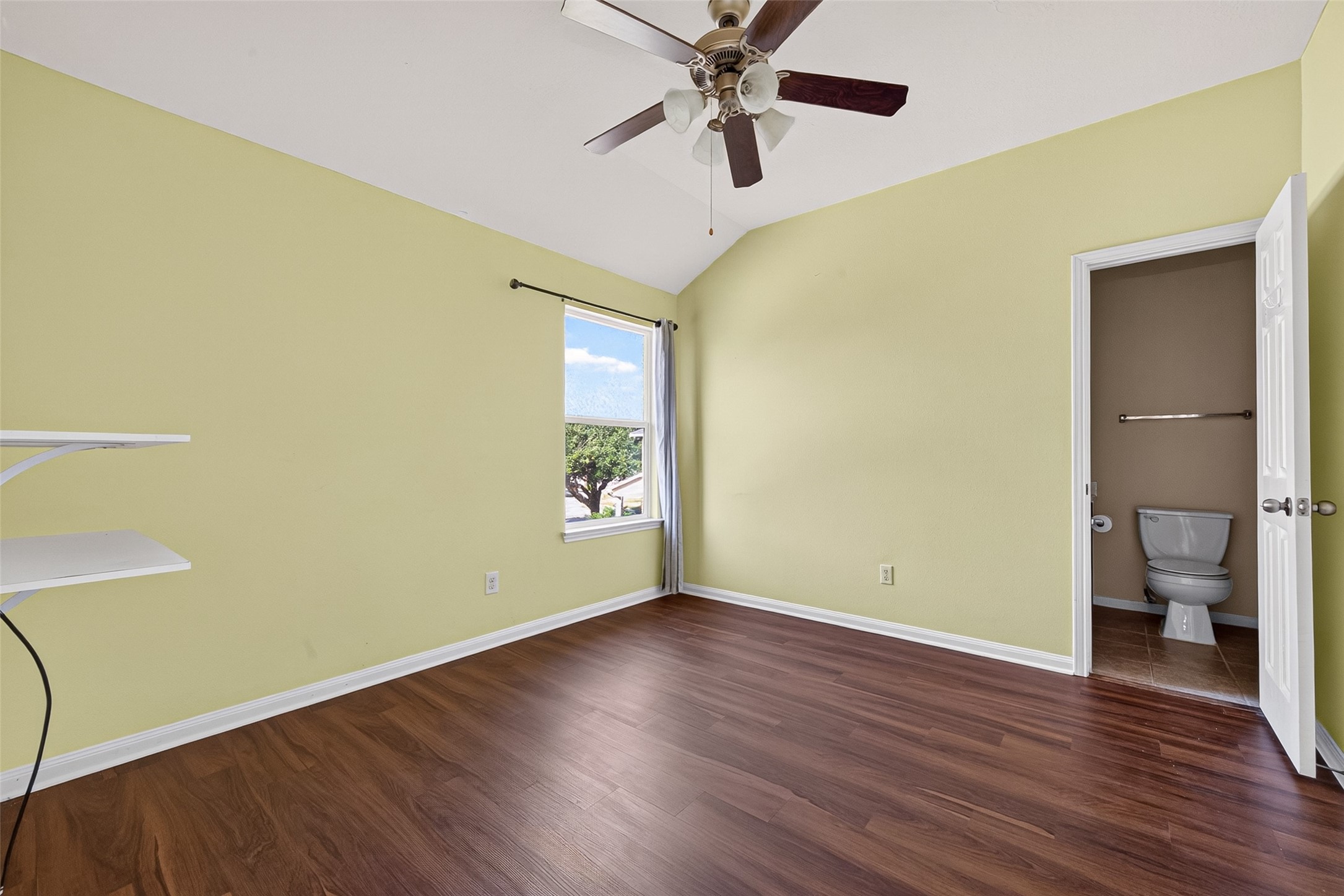 24511 Kestrel View Property Photo 20