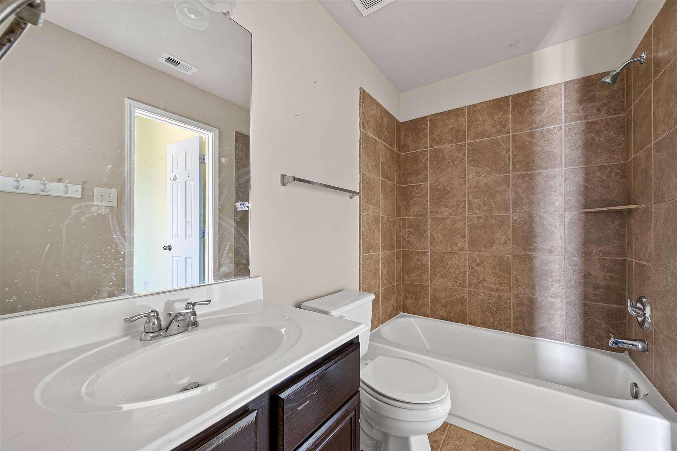 24511 Kestrel View Property Photo 21