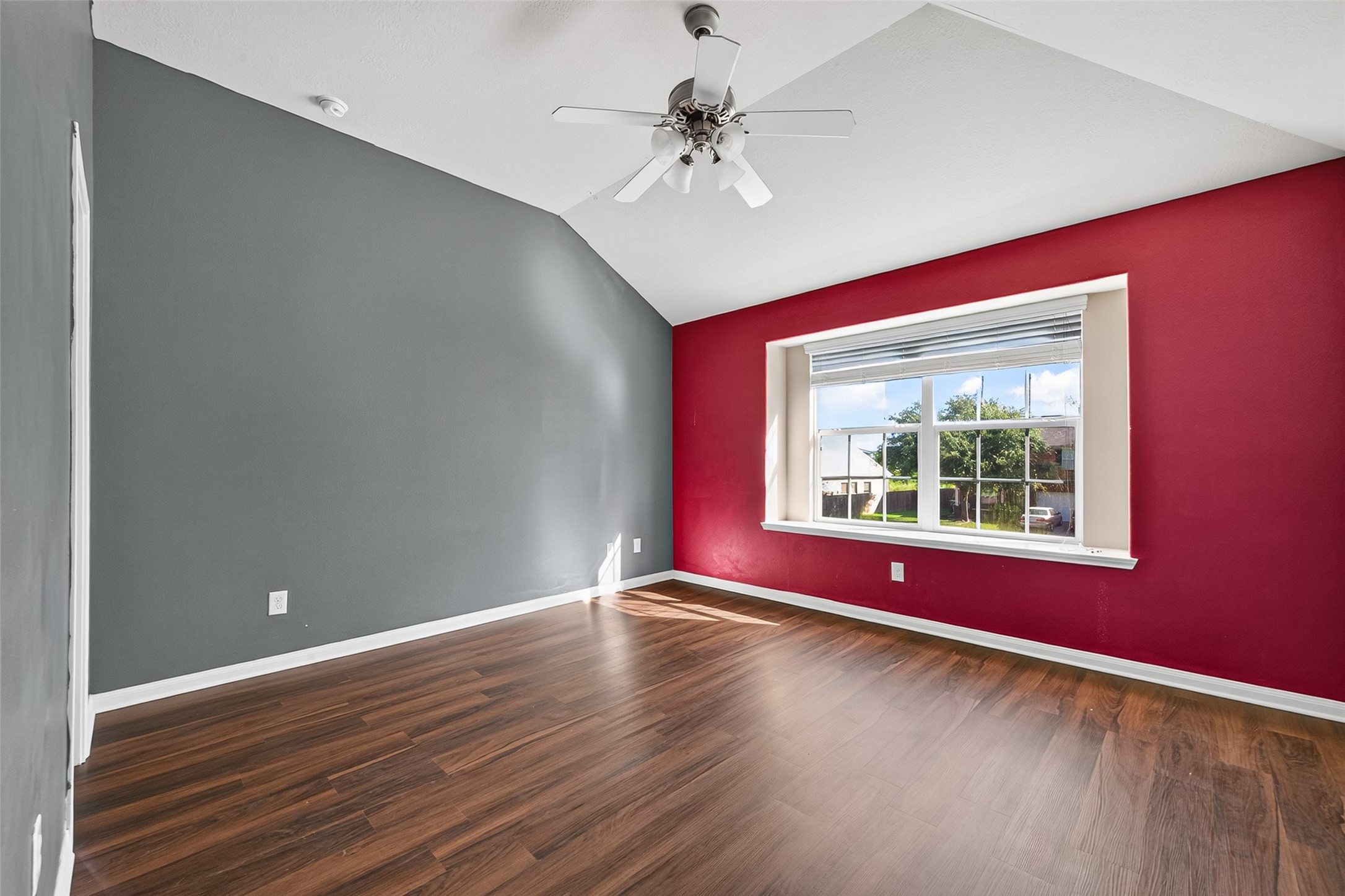 24511 Kestrel View Property Photo 22