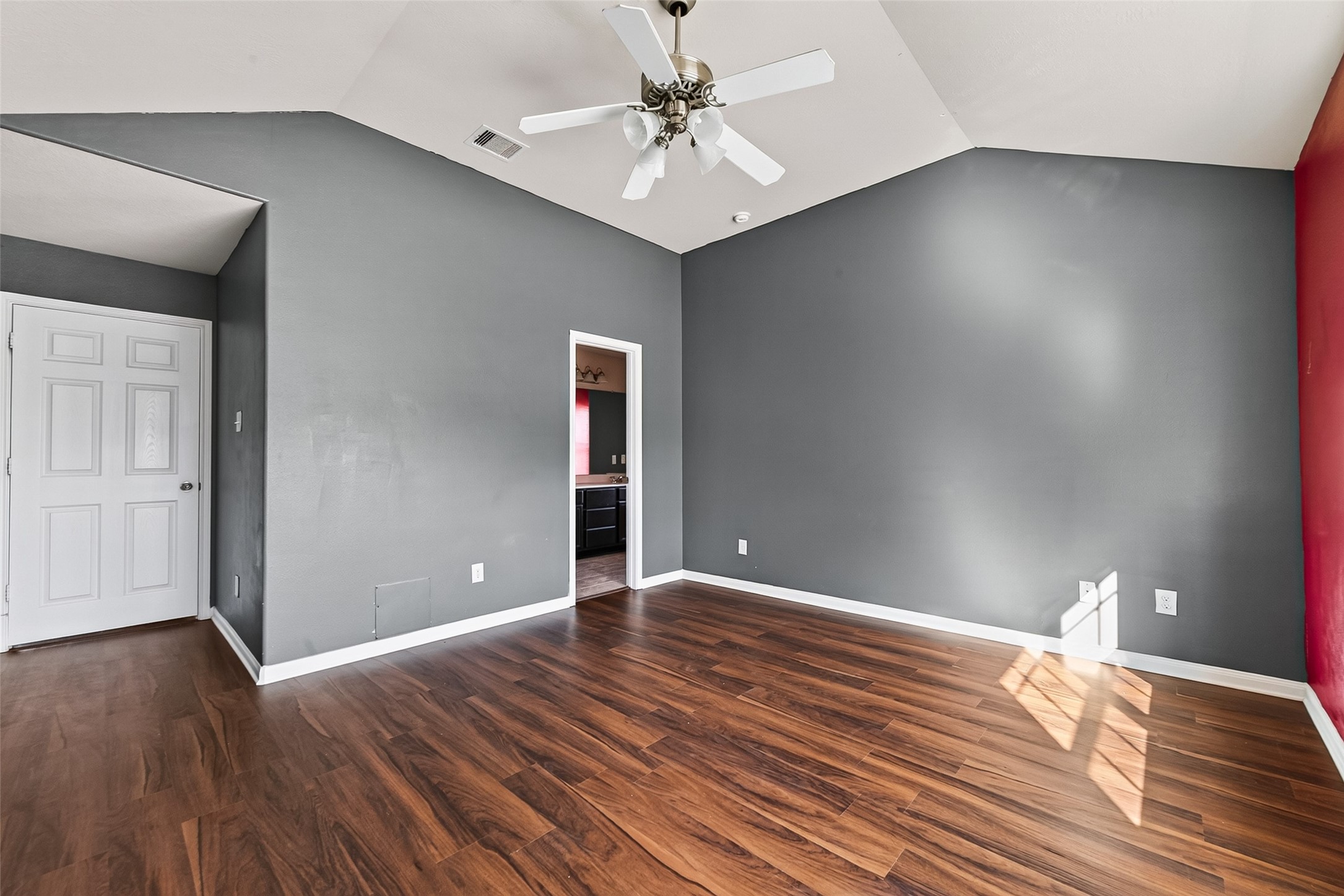 24511 Kestrel View Property Photo 23