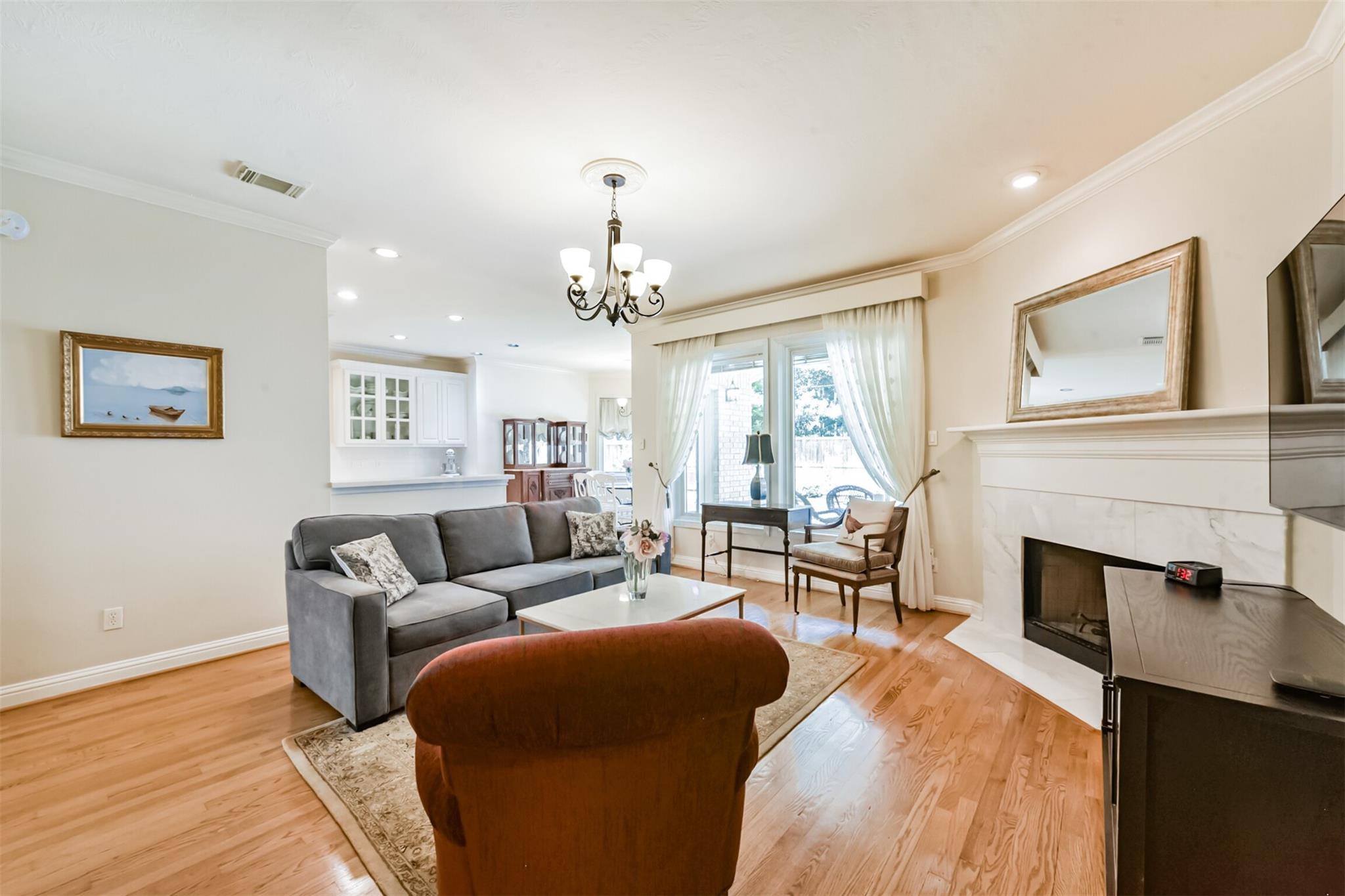5346 Navarro Street, Houston Tx 77056 Property Photo 13