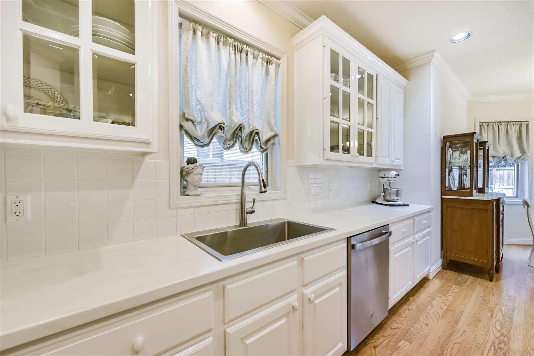 5346 Navarro Street, Houston Tx 77056 Property Photo 18
