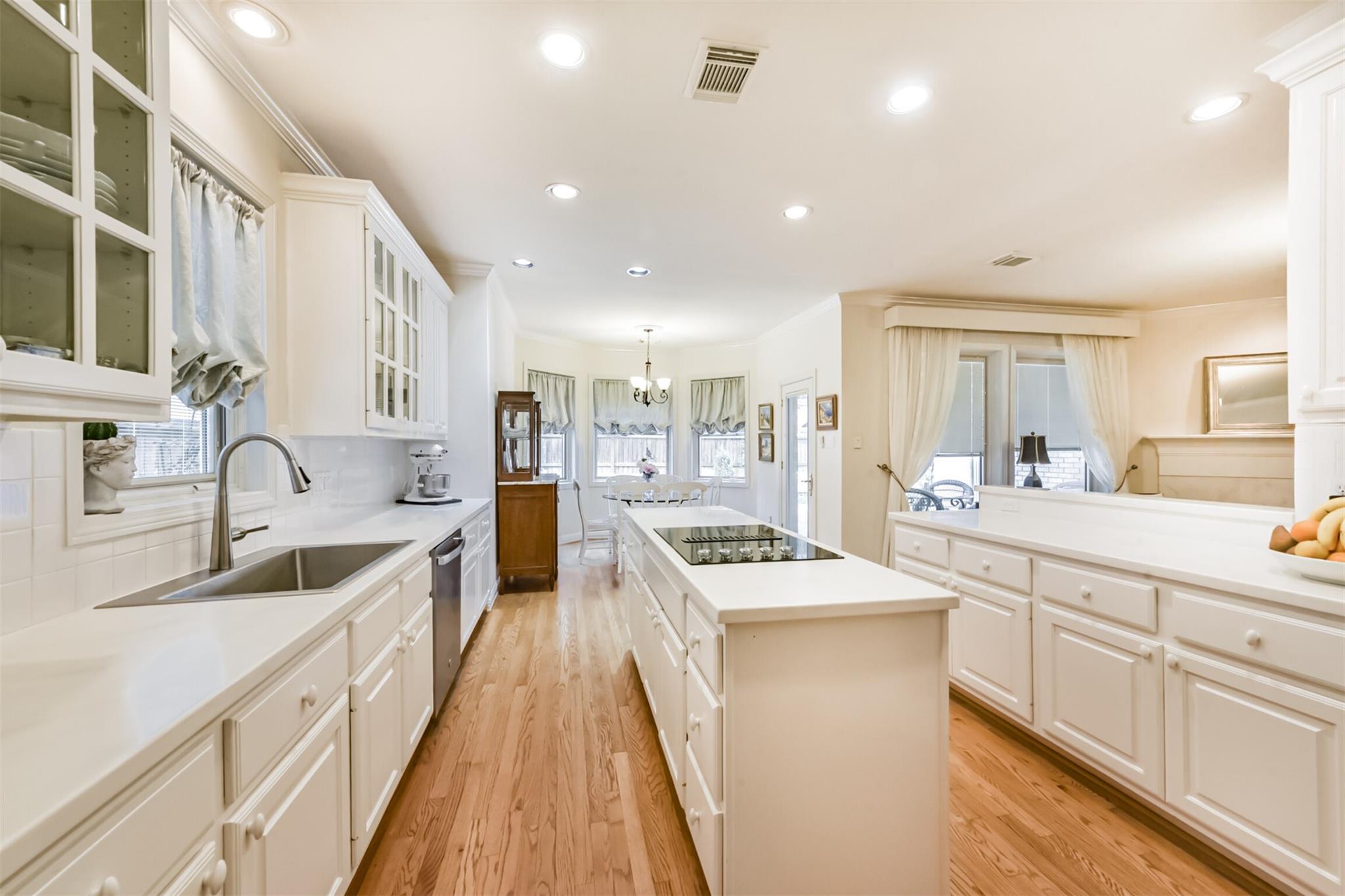5346 Navarro Street, Houston Tx 77056 Property Photo 20