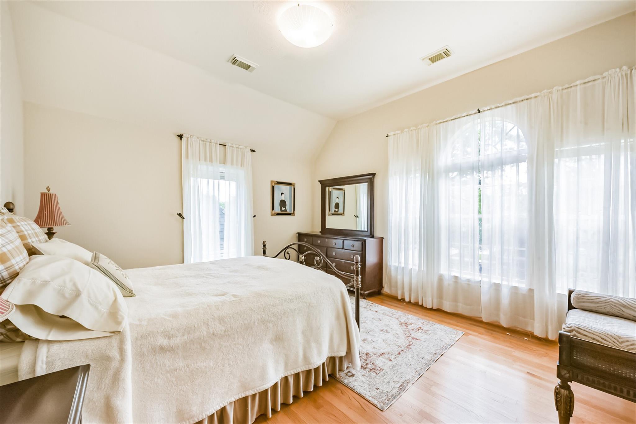 5346 Navarro Street, Houston Tx 77056 Property Photo 38