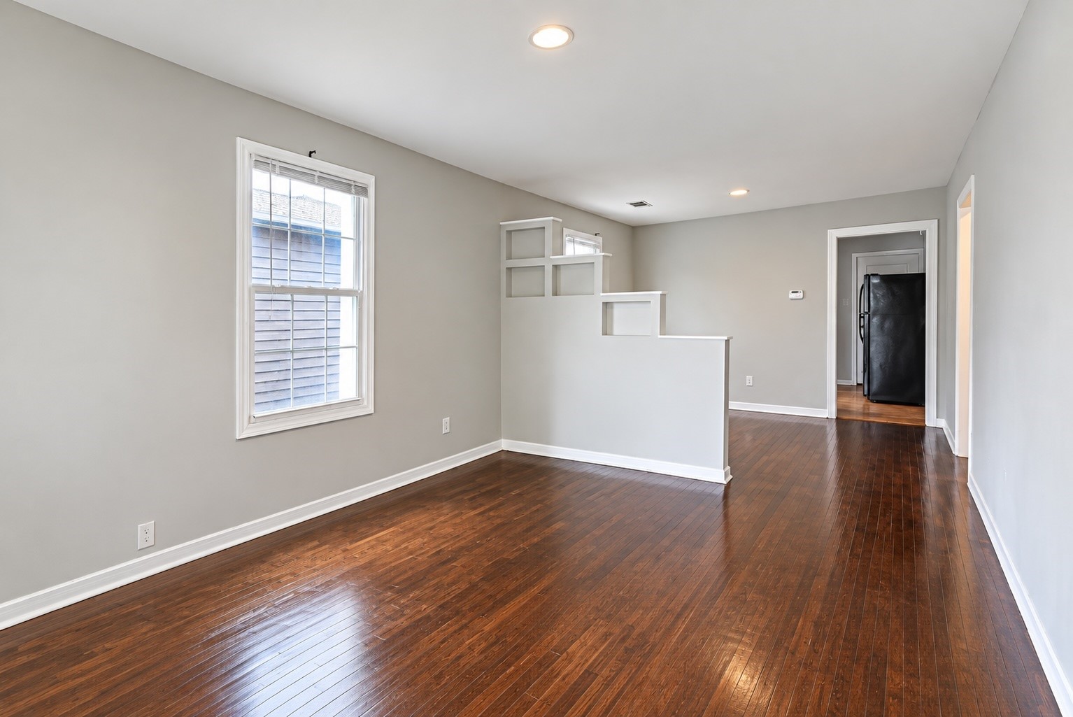 3014 Cortlandt Street Property Photo 7