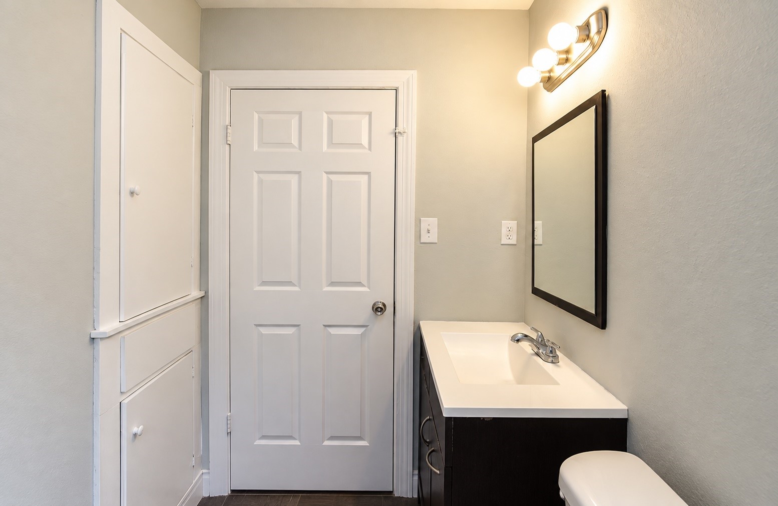 3014 Cortlandt Street Property Photo 10