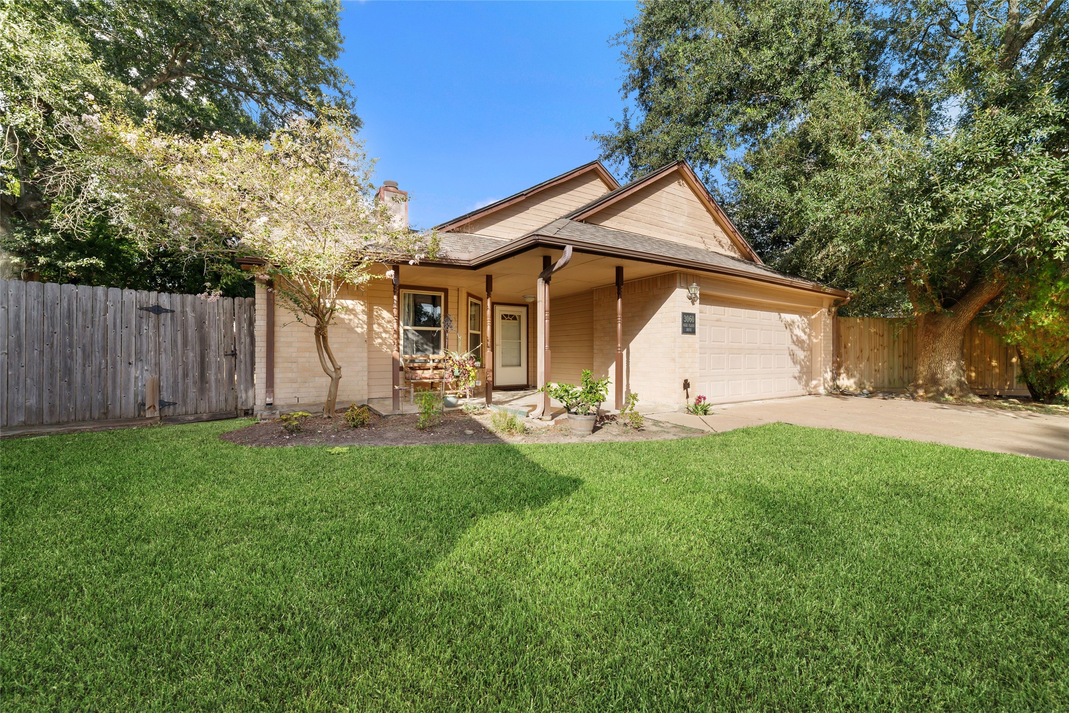 3060 High Plains Drive Property Photo 2