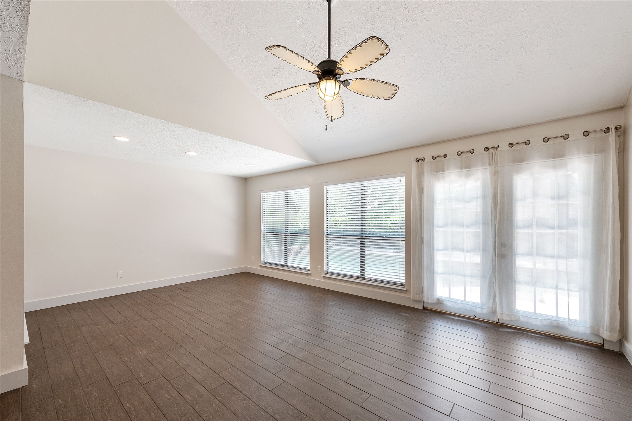 2824 S Logrun Circle Property Photo 7