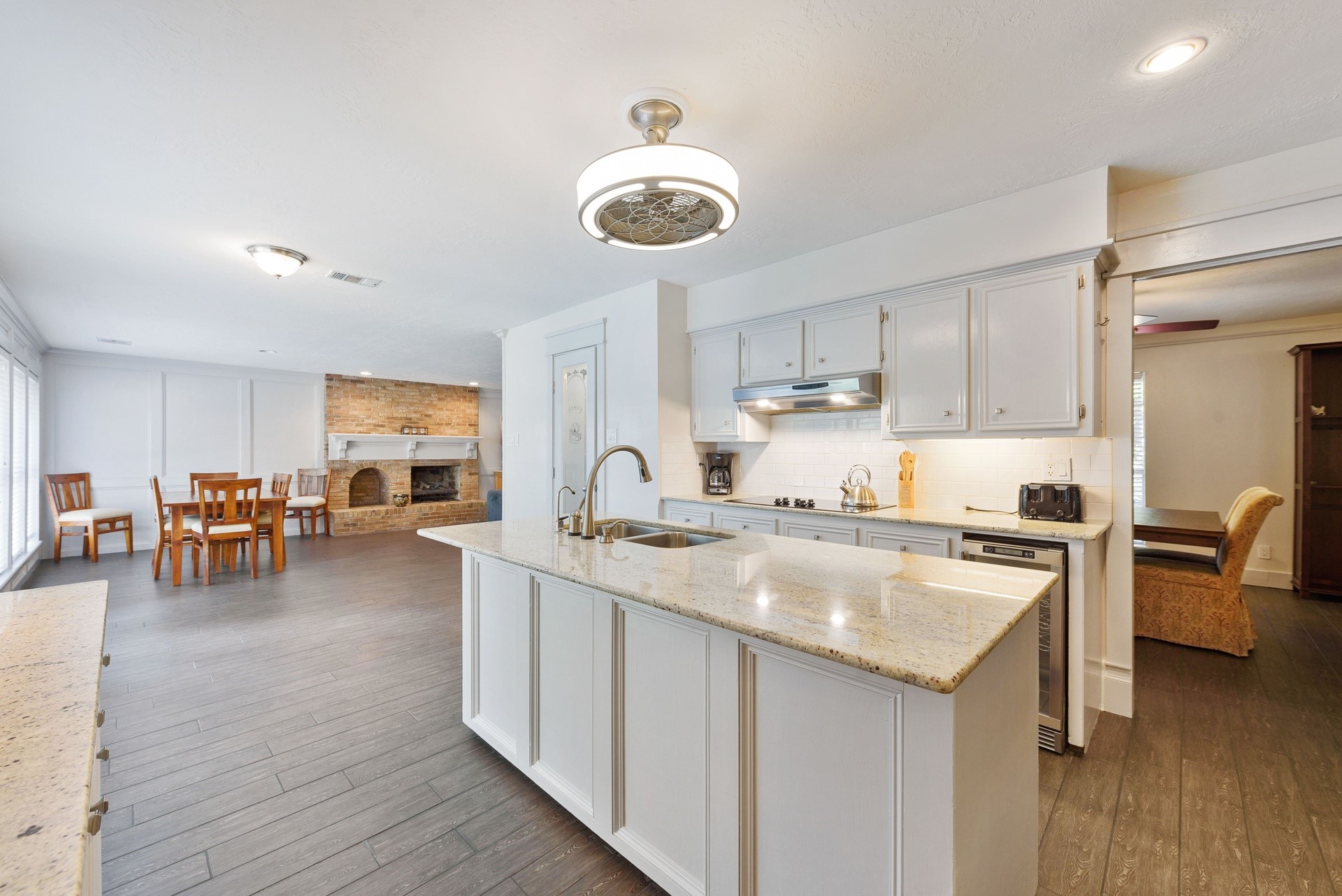 2824 S Logrun Circle Property Photo 16