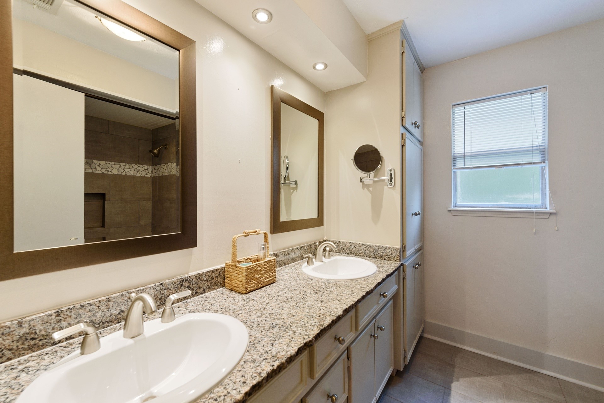 2824 S Logrun Circle Property Photo 40