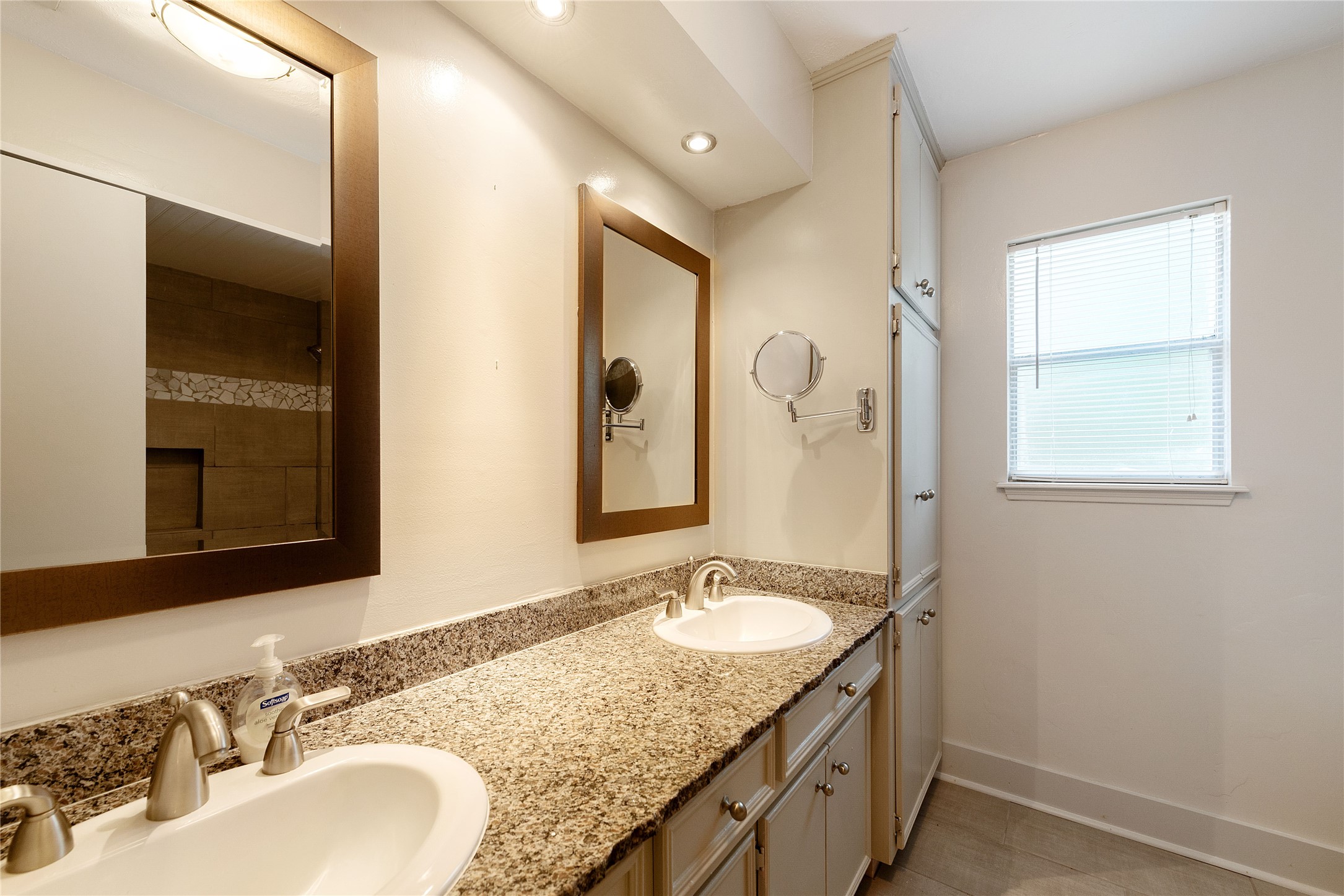 2824 S Logrun Circle Property Photo 41