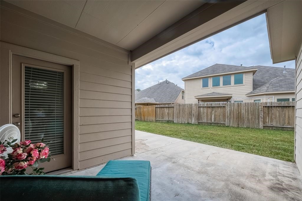 21029 Crinet Sq St Property Photo 41