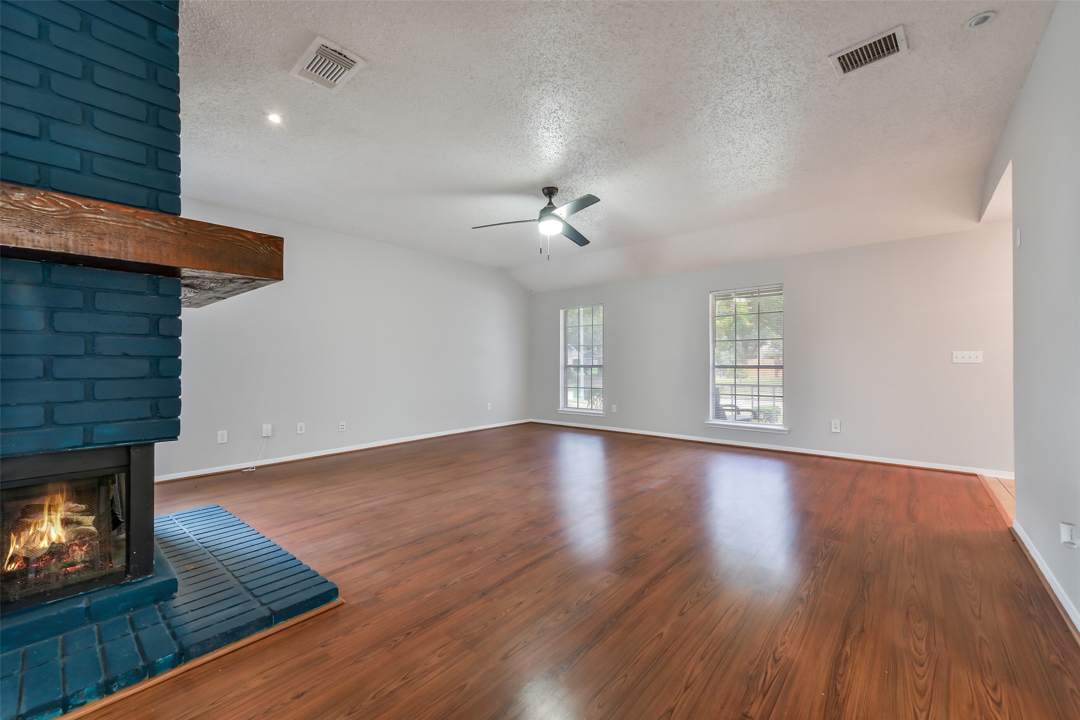 2708 Glendale Drive Property Photo 11