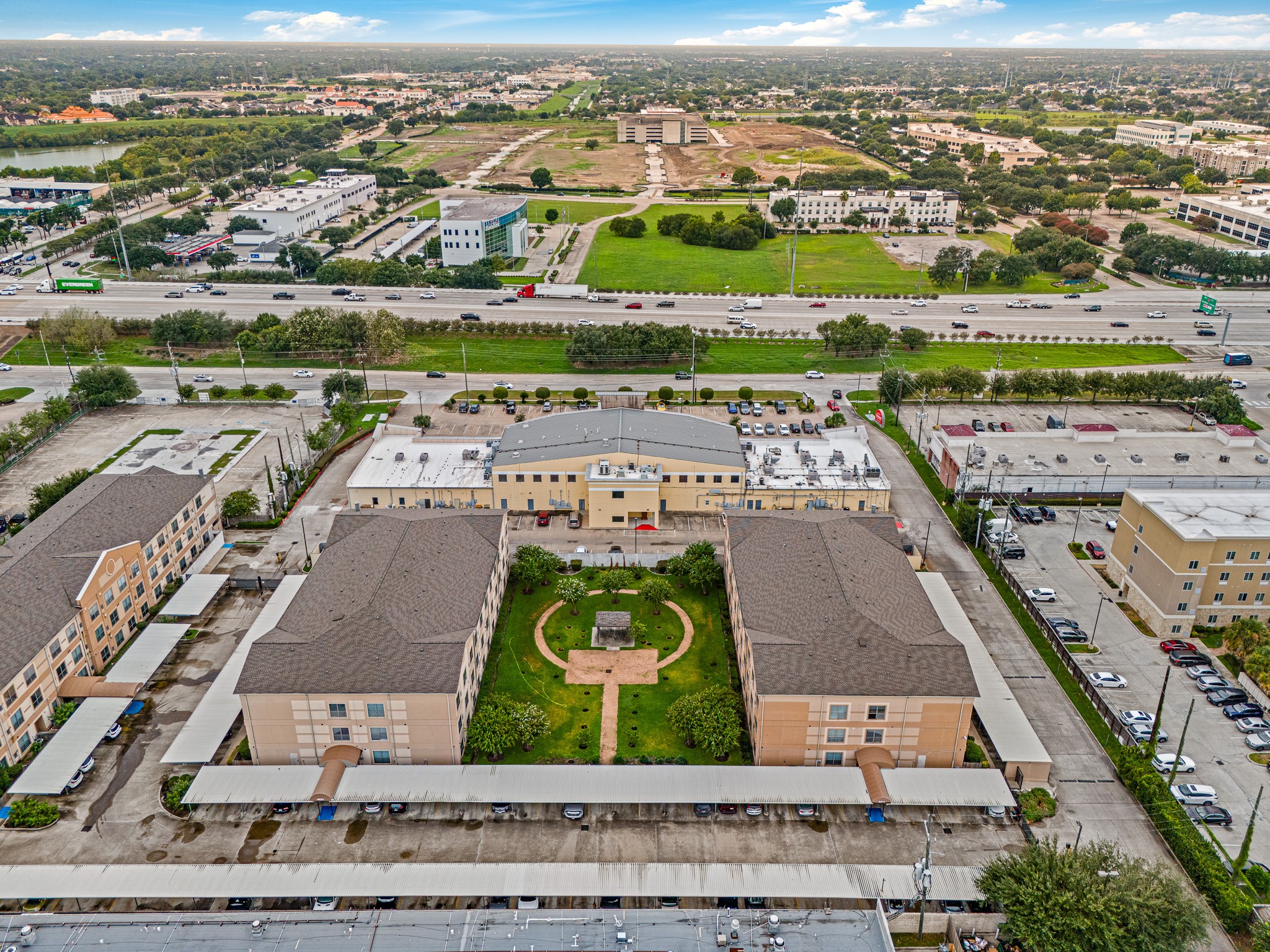 6611 W Sam Houston Parkway S 1e Property Photo 1