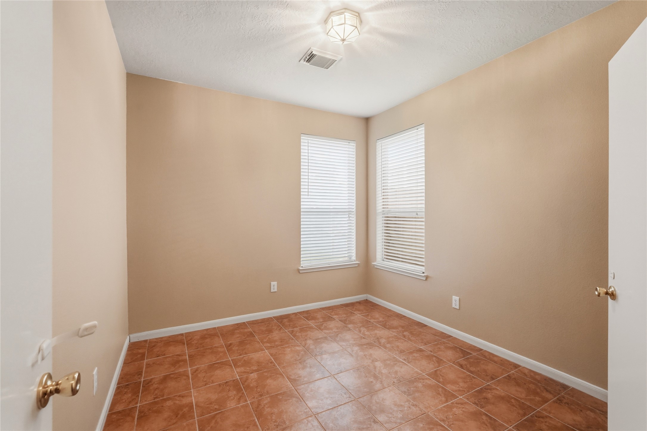 15106 Turphin Way Property Photo 15