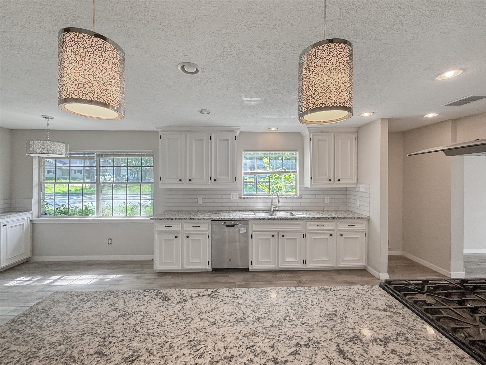 10902 Fawnview Drive Property Photo 6