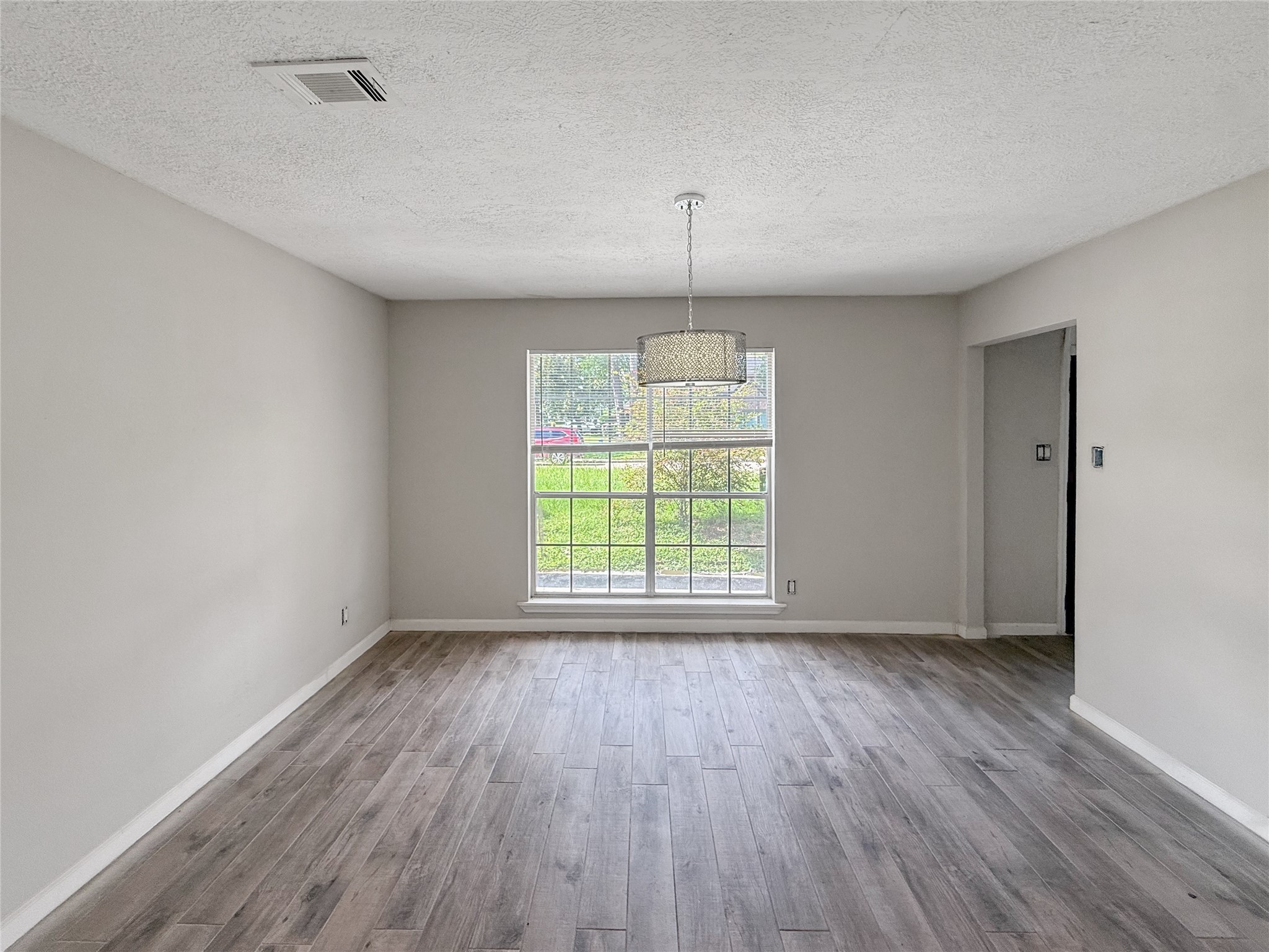 10902 Fawnview Drive Property Photo 9