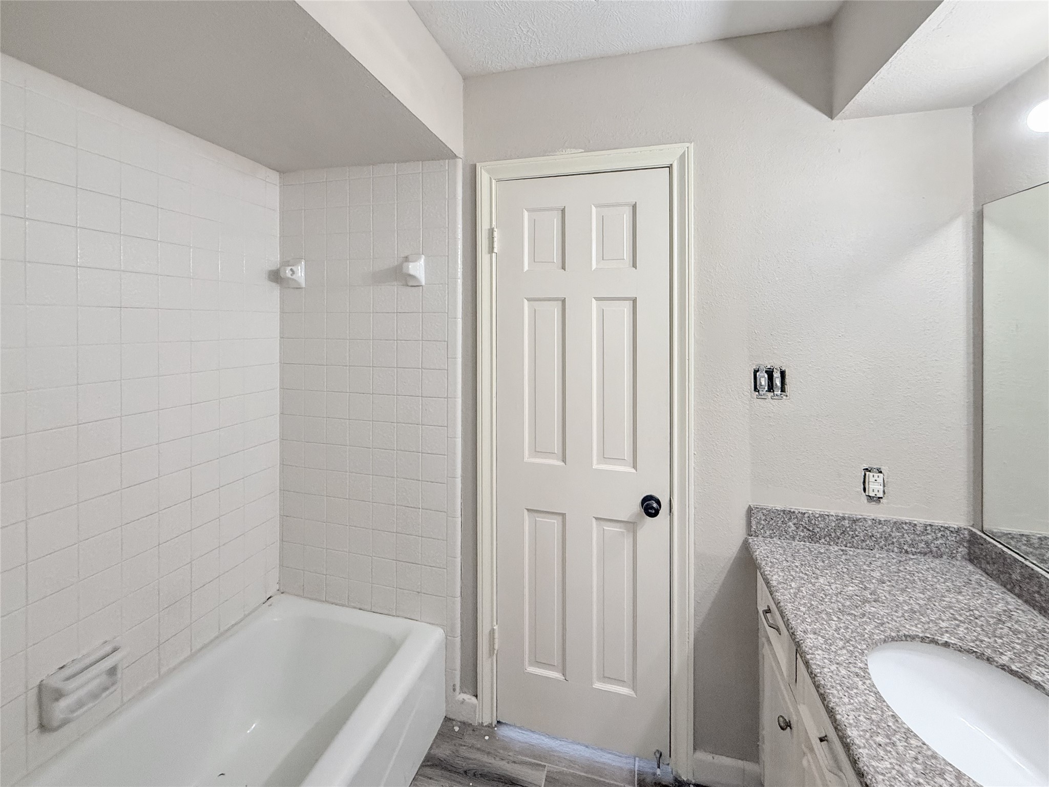 10902 Fawnview Drive Property Photo 24