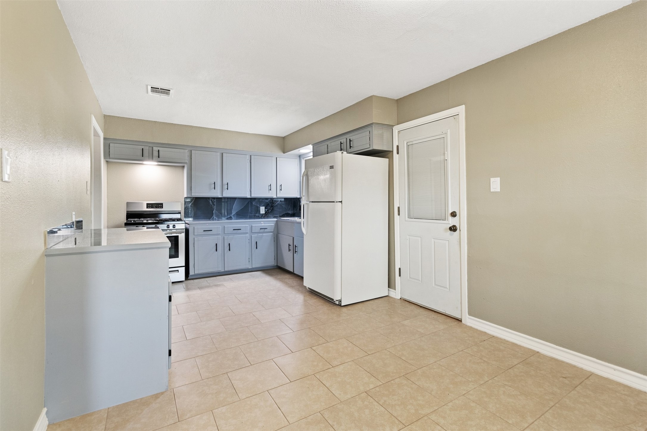 2213 17th Avenue N Property Photo 6