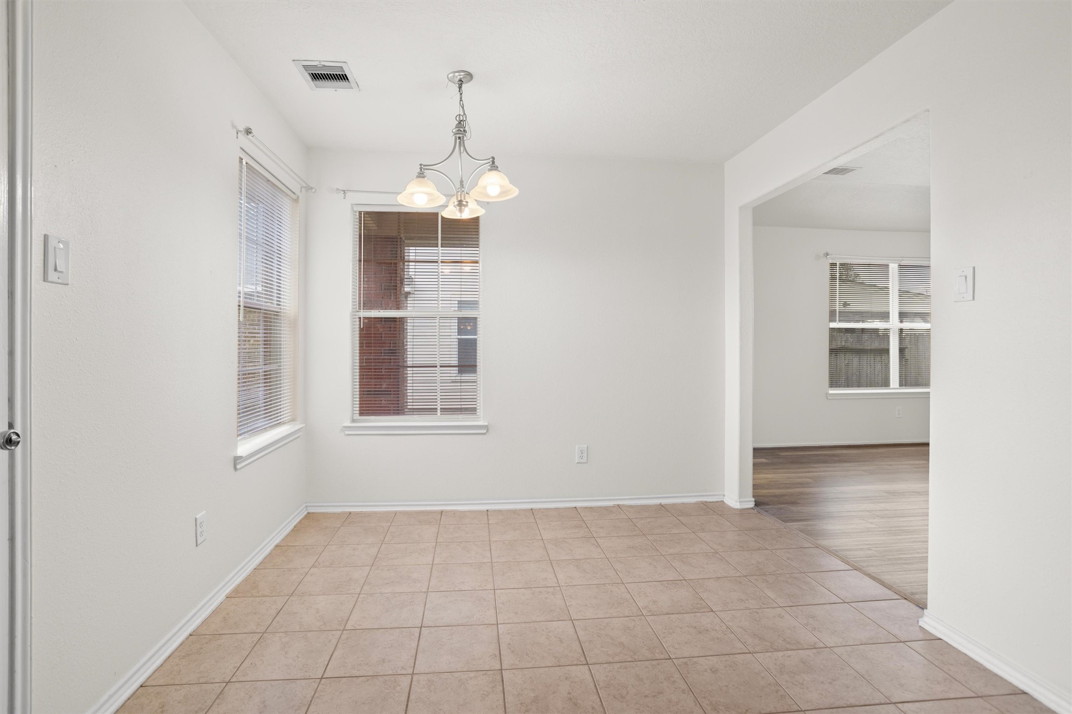 8923 Aurora Park Lane Property Photo 7