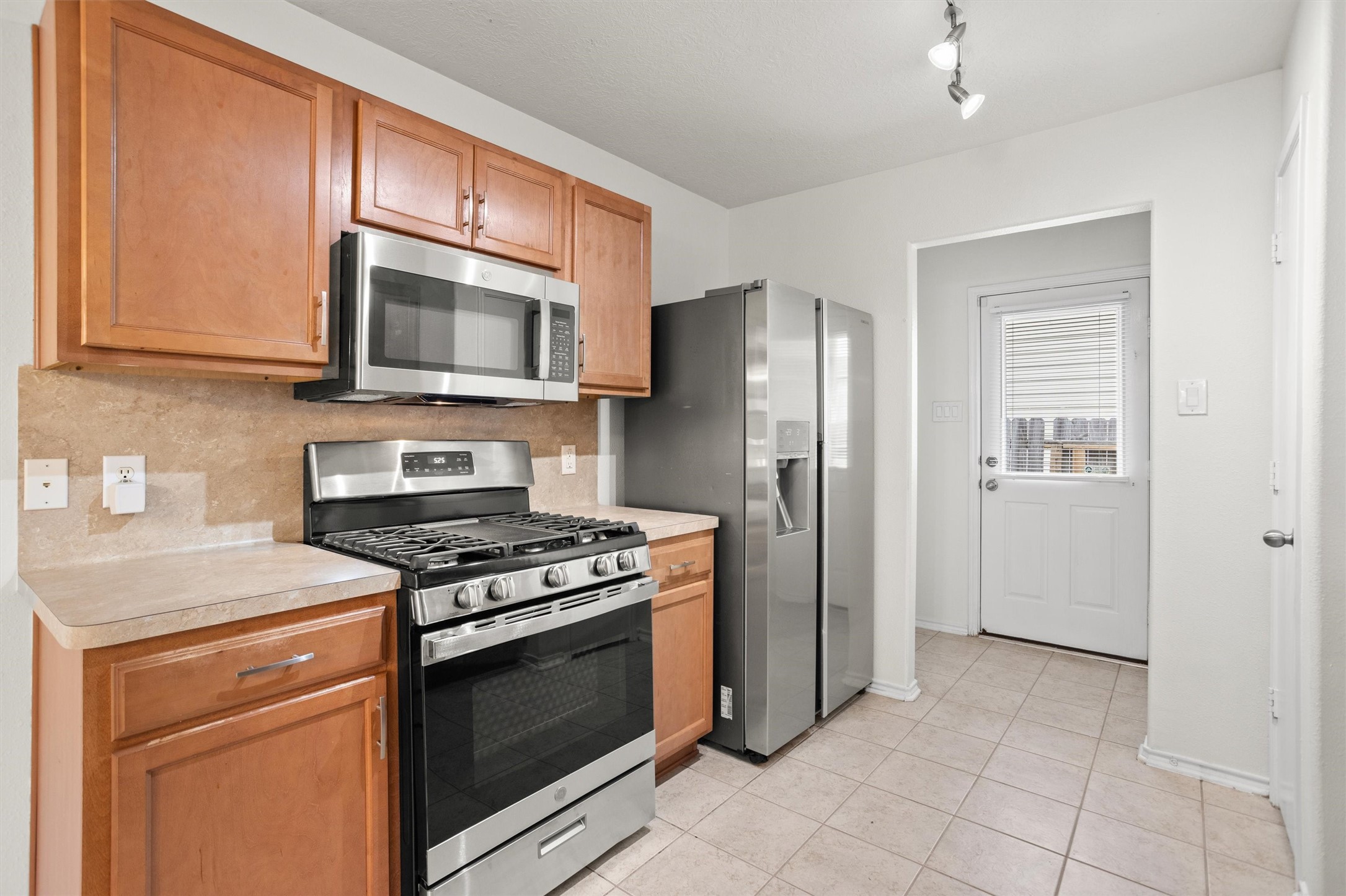 8923 Aurora Park Lane Property Photo 11