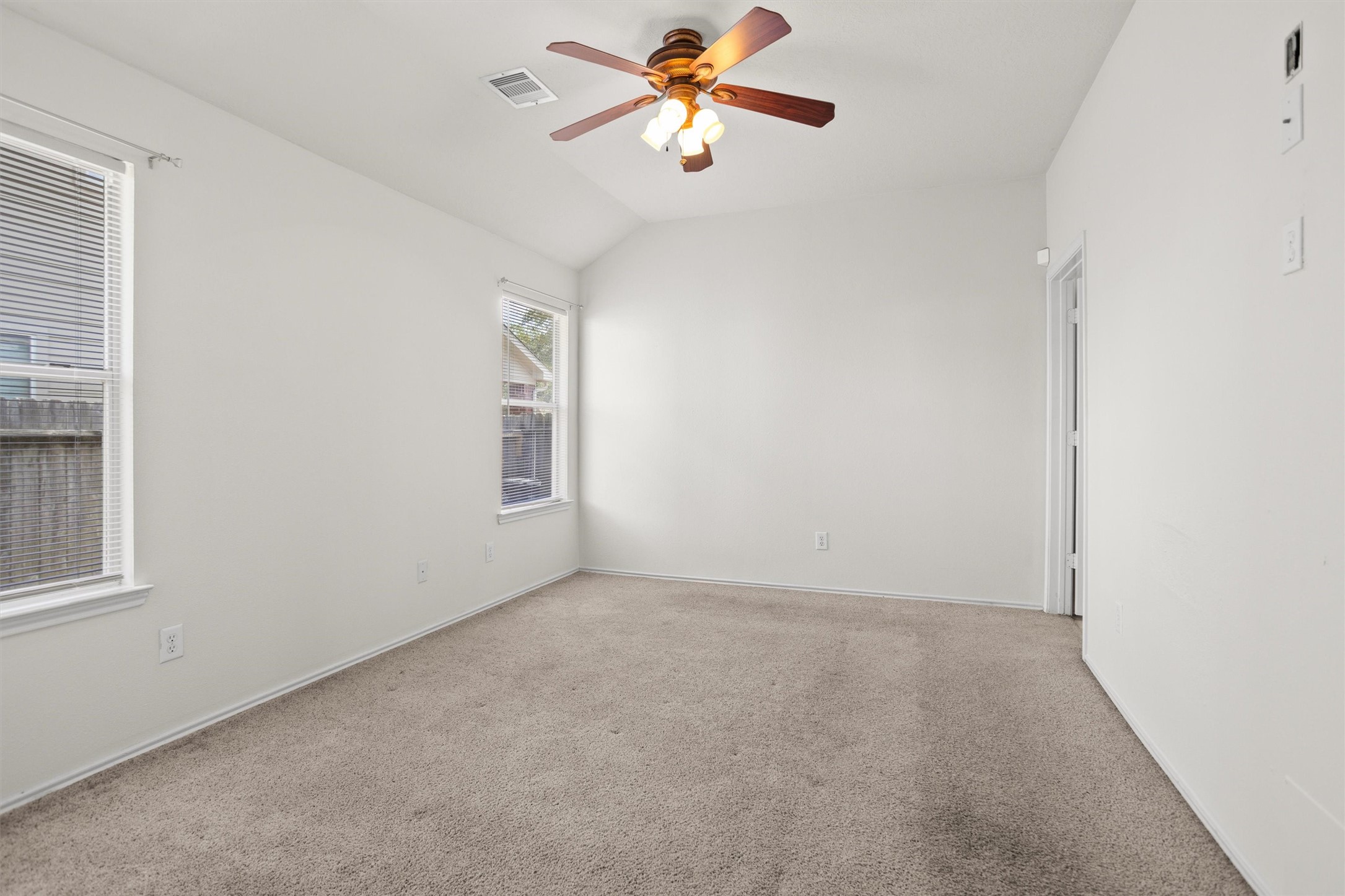 8923 Aurora Park Lane Property Photo 13