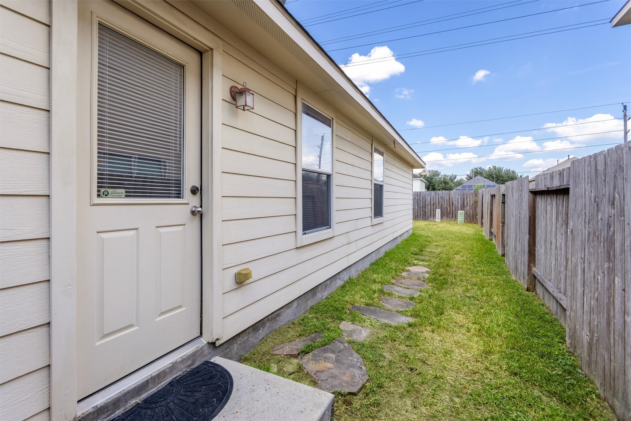8923 Aurora Park Lane Property Photo 24