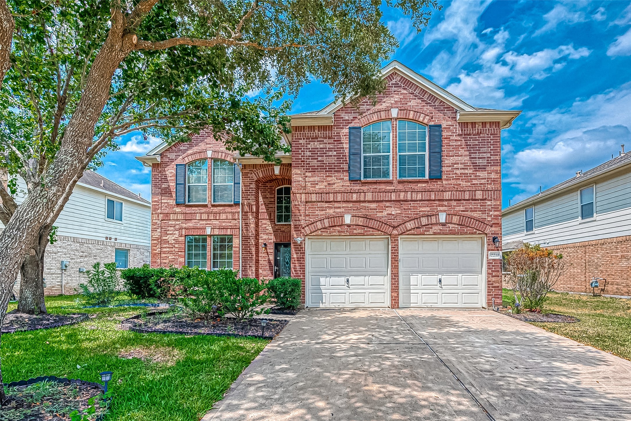 2218 Falcon Knoll Lane Property Photo 1