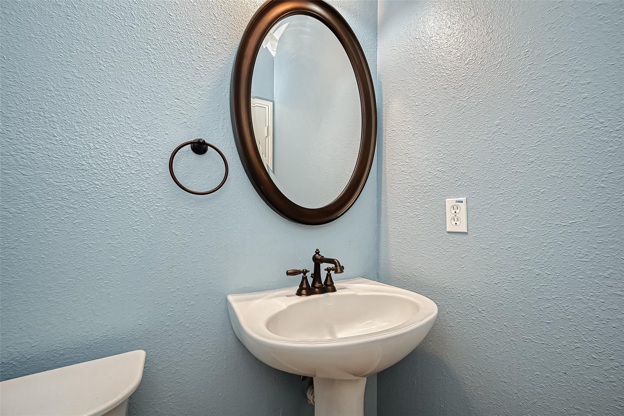 2218 Falcon Knoll Lane Property Photo 21