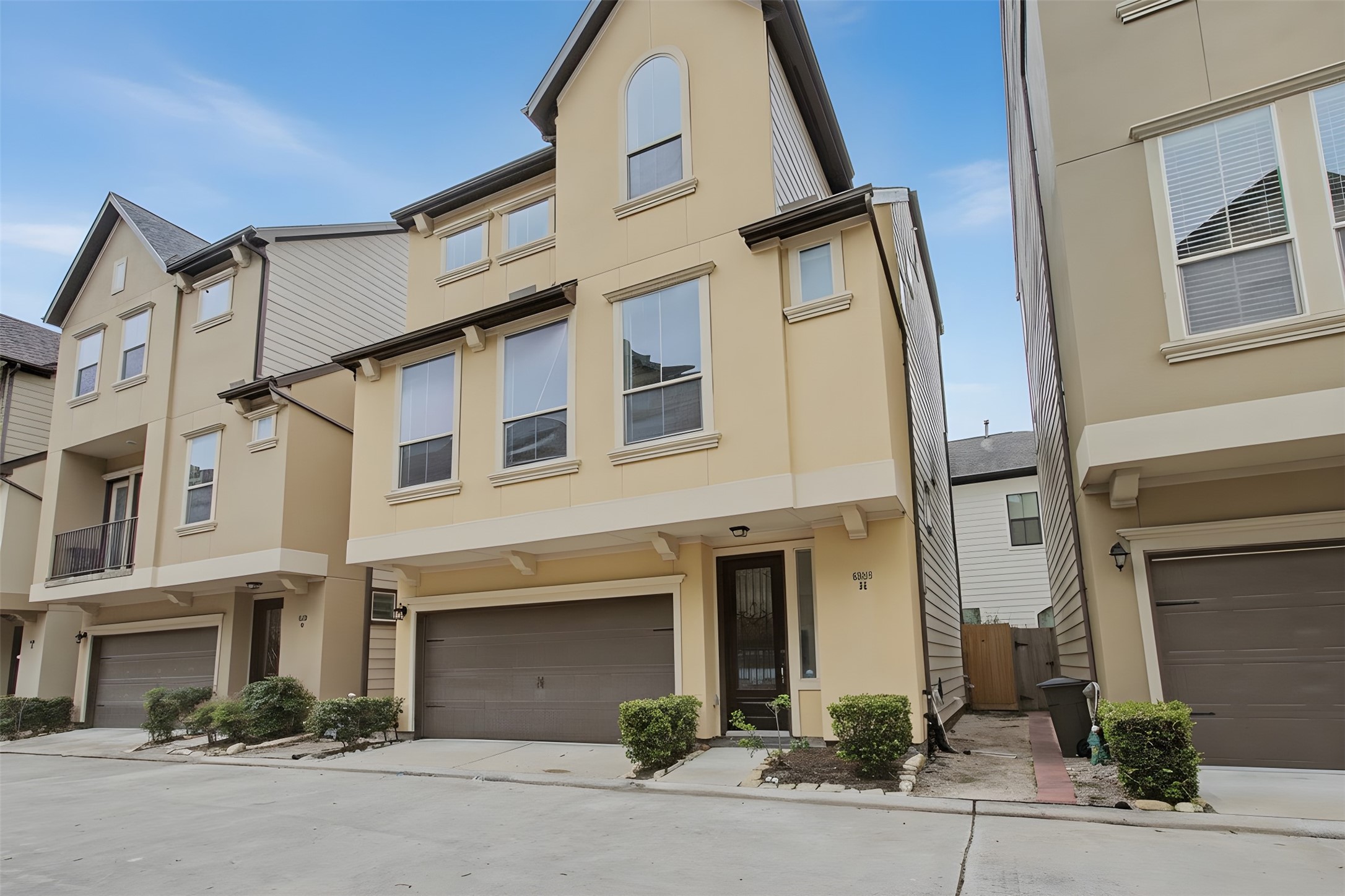 6363 Fairdale Lane H Property Photo 1