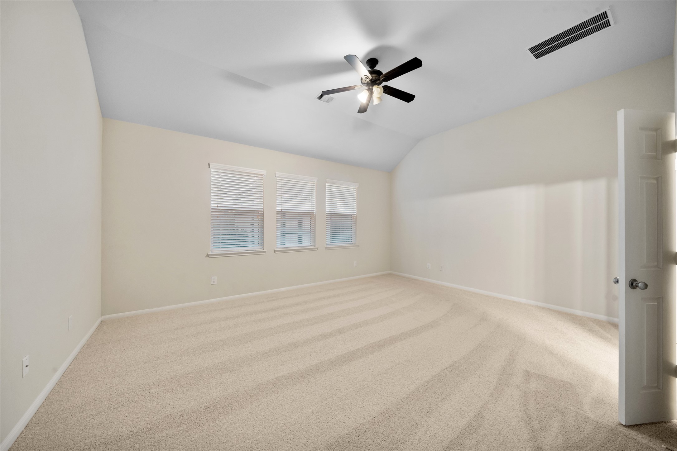 4411 Graceland Drive Property Photo 12