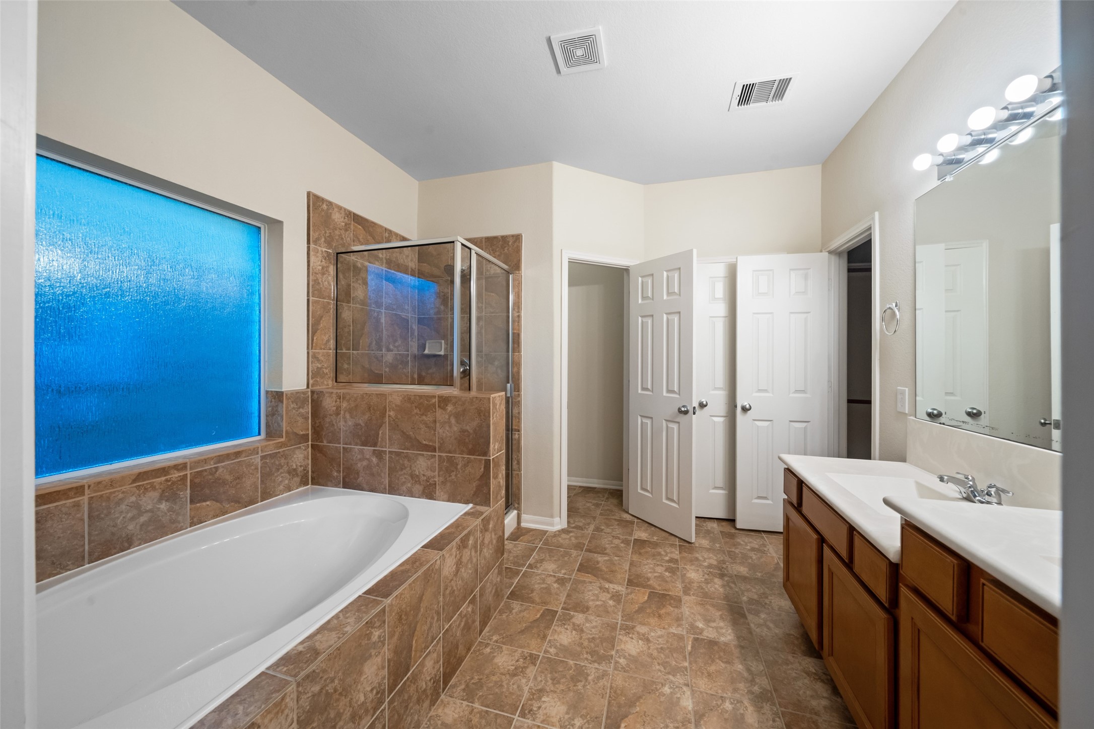 4411 Graceland Drive Property Photo 13