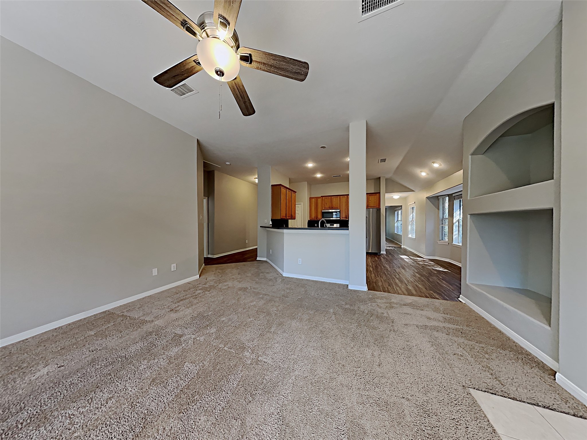 85 Summer Lark Place Property Photo 4