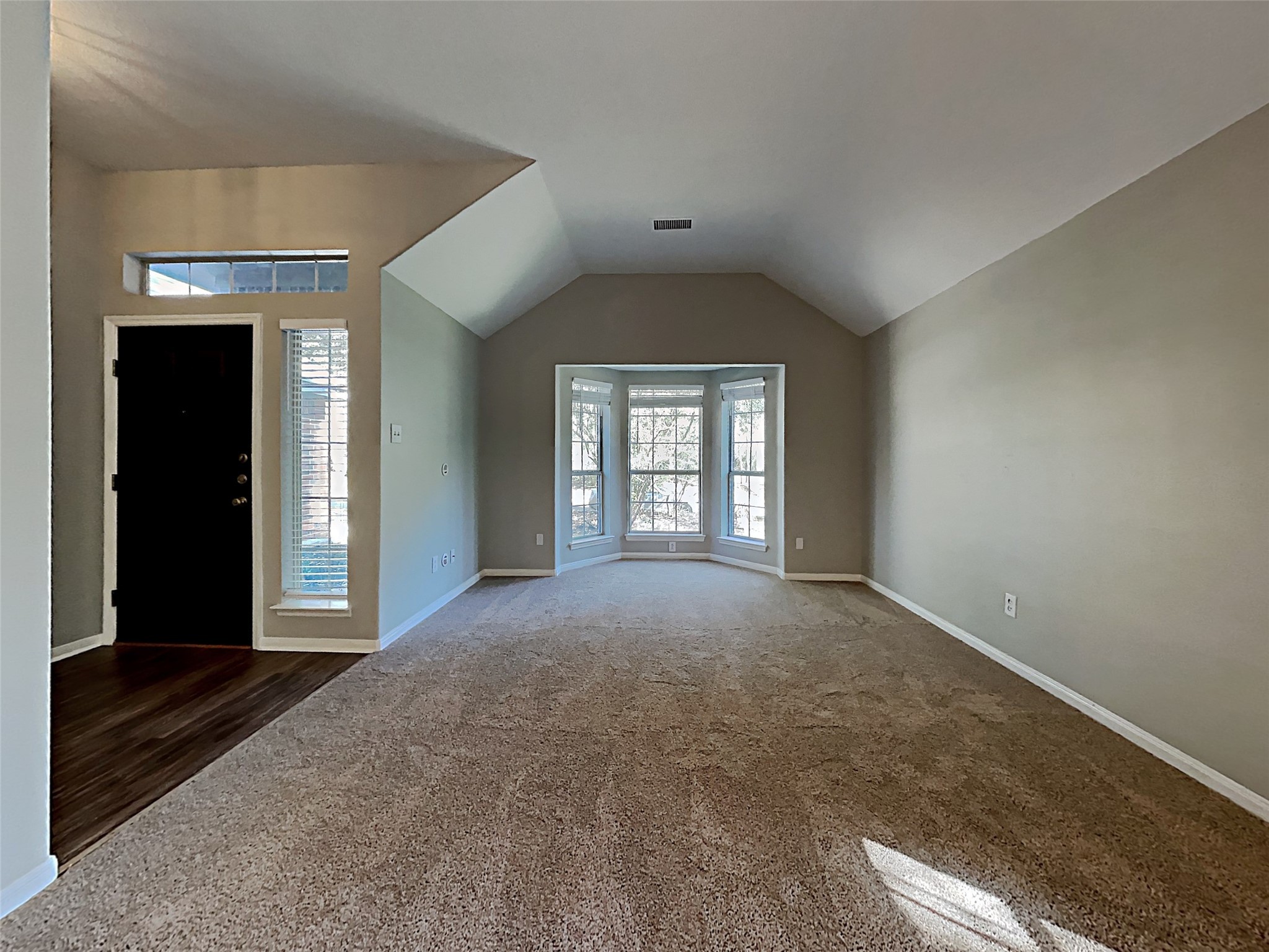 85 Summer Lark Place Property Photo 5