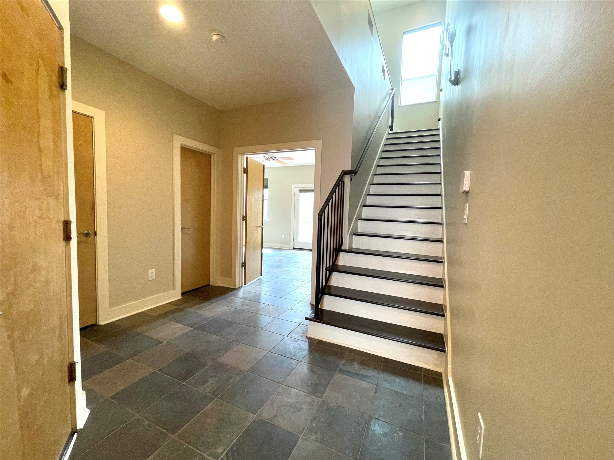 954 Patterson Street Property Photo 4