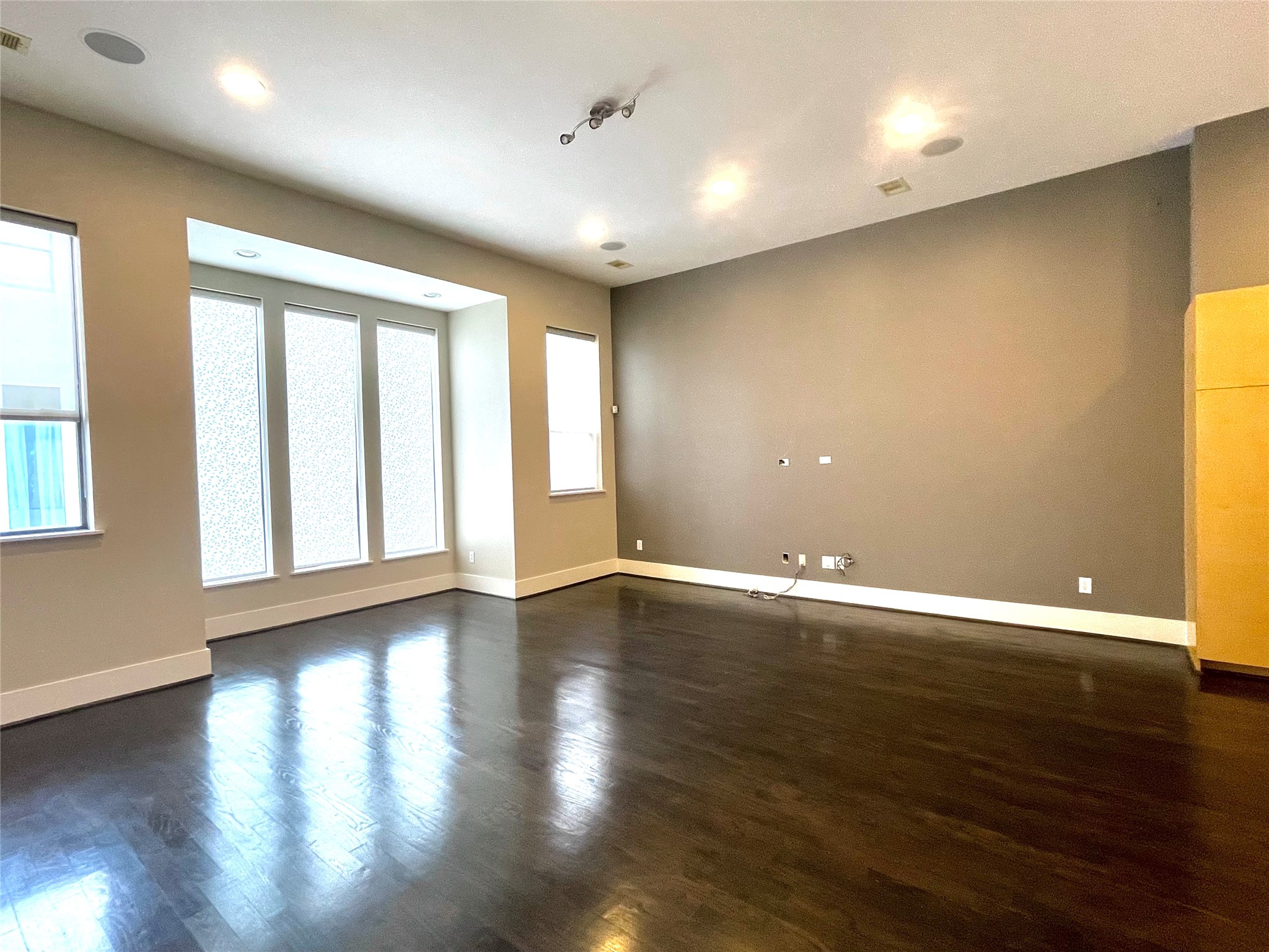 954 Patterson Street Property Photo 10