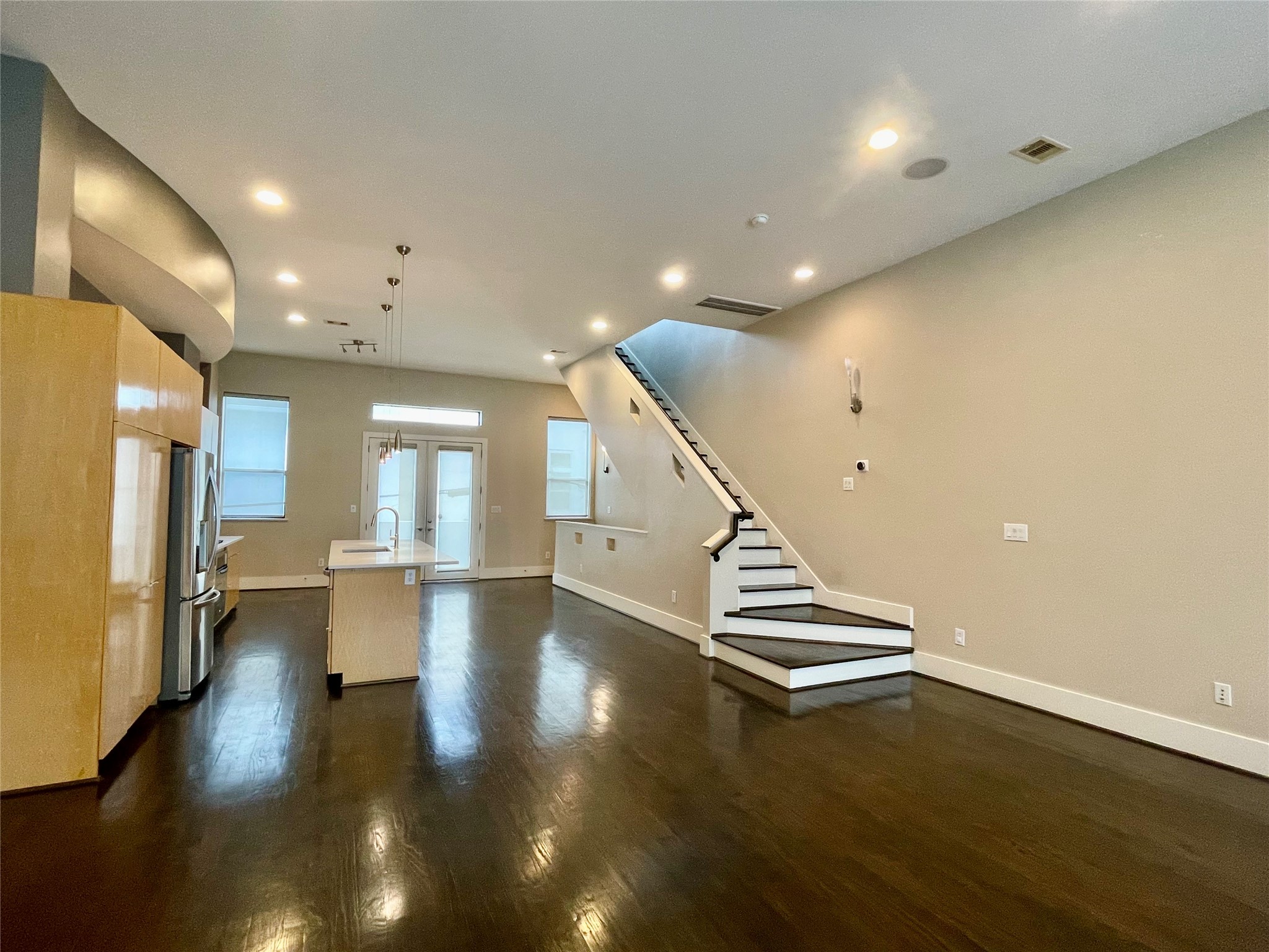 954 Patterson Street Property Photo 11