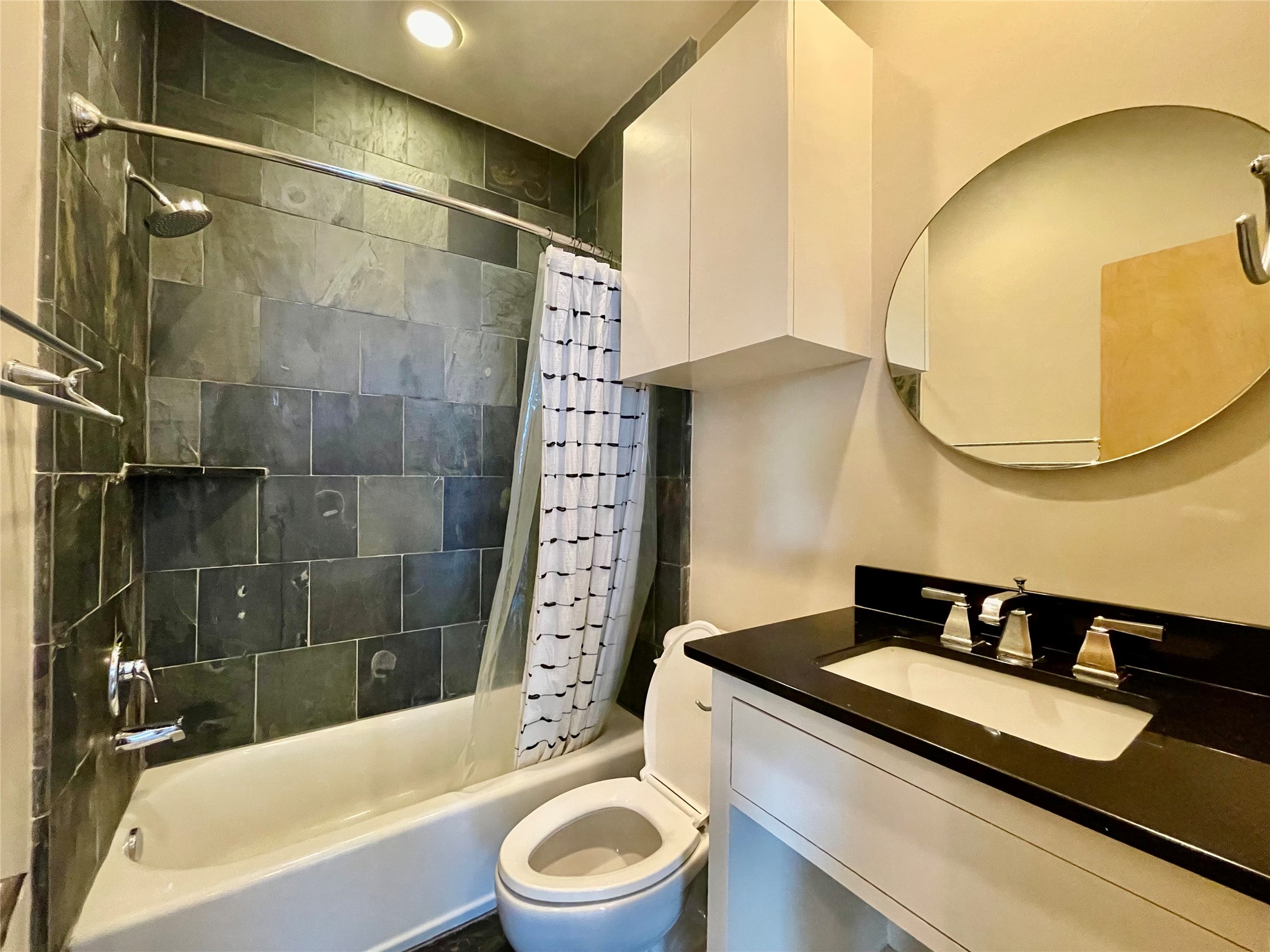 954 Patterson Street Property Photo 14