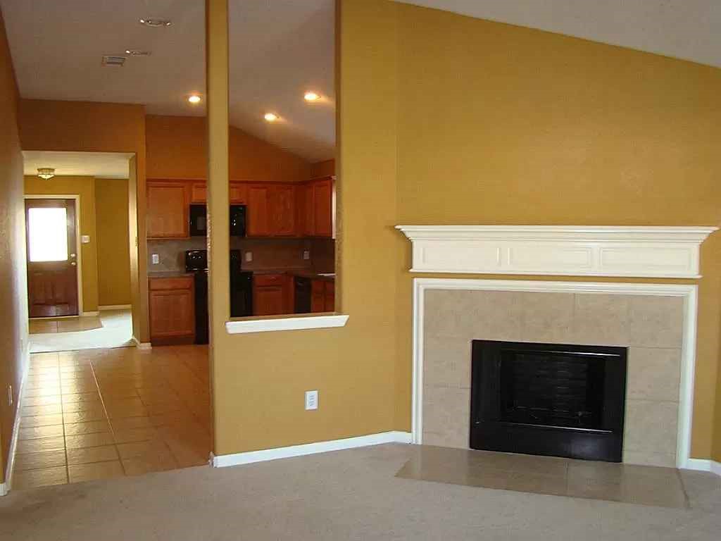 8406 Tararin Lane Property Photo 7