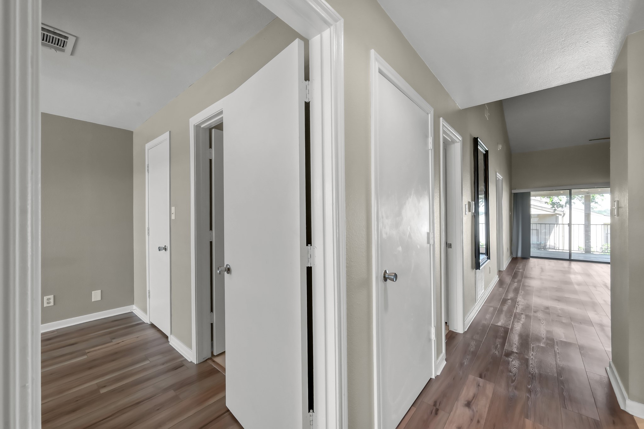 301 Lakeview Terrace D Property Photo 10