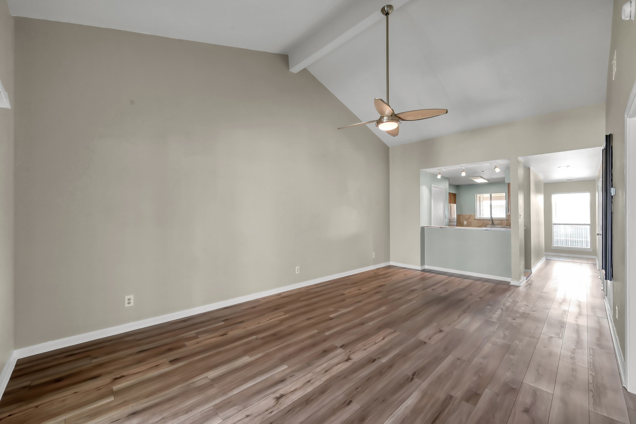 301 Lakeview Terrace D Property Photo 13